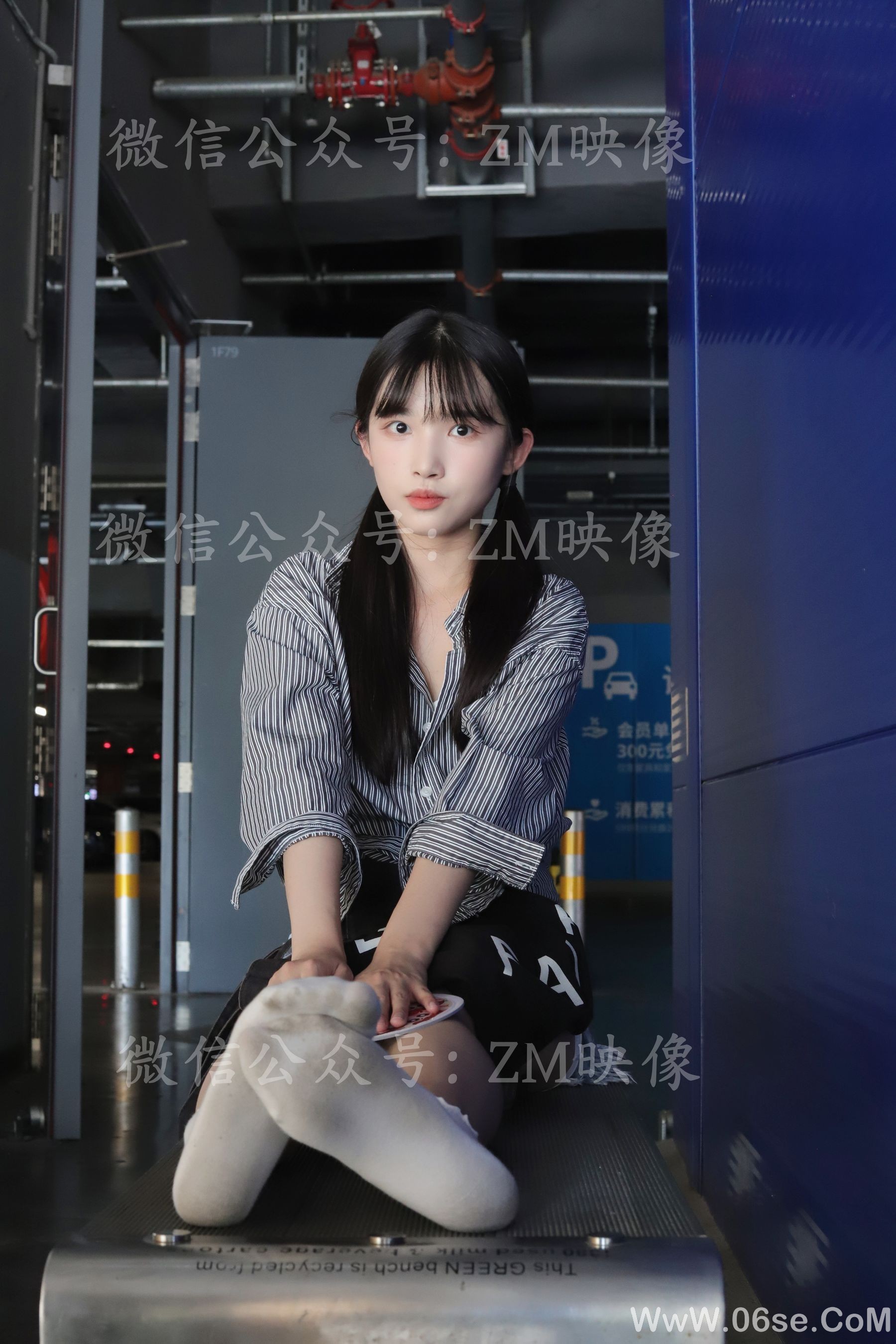 图片[210]-[织梦映像] 爱在深秋-轻罗小扇扑流萤[305P]-六色网
