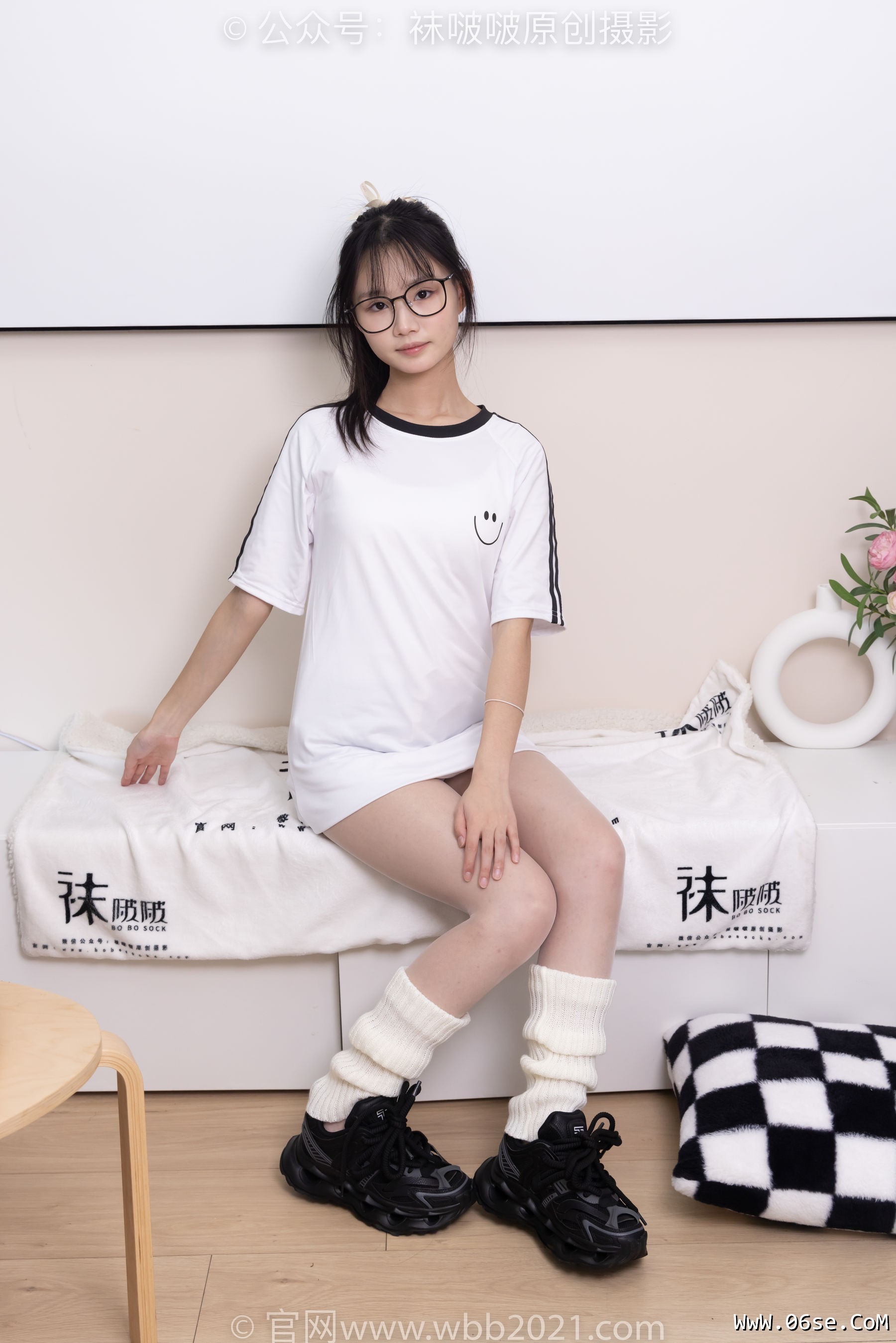 图片[59]-BoBoSocks袜啵啵 No.376 甜甜圈 -运动鞋、堆堆袜套、白丝[150P]-六色网