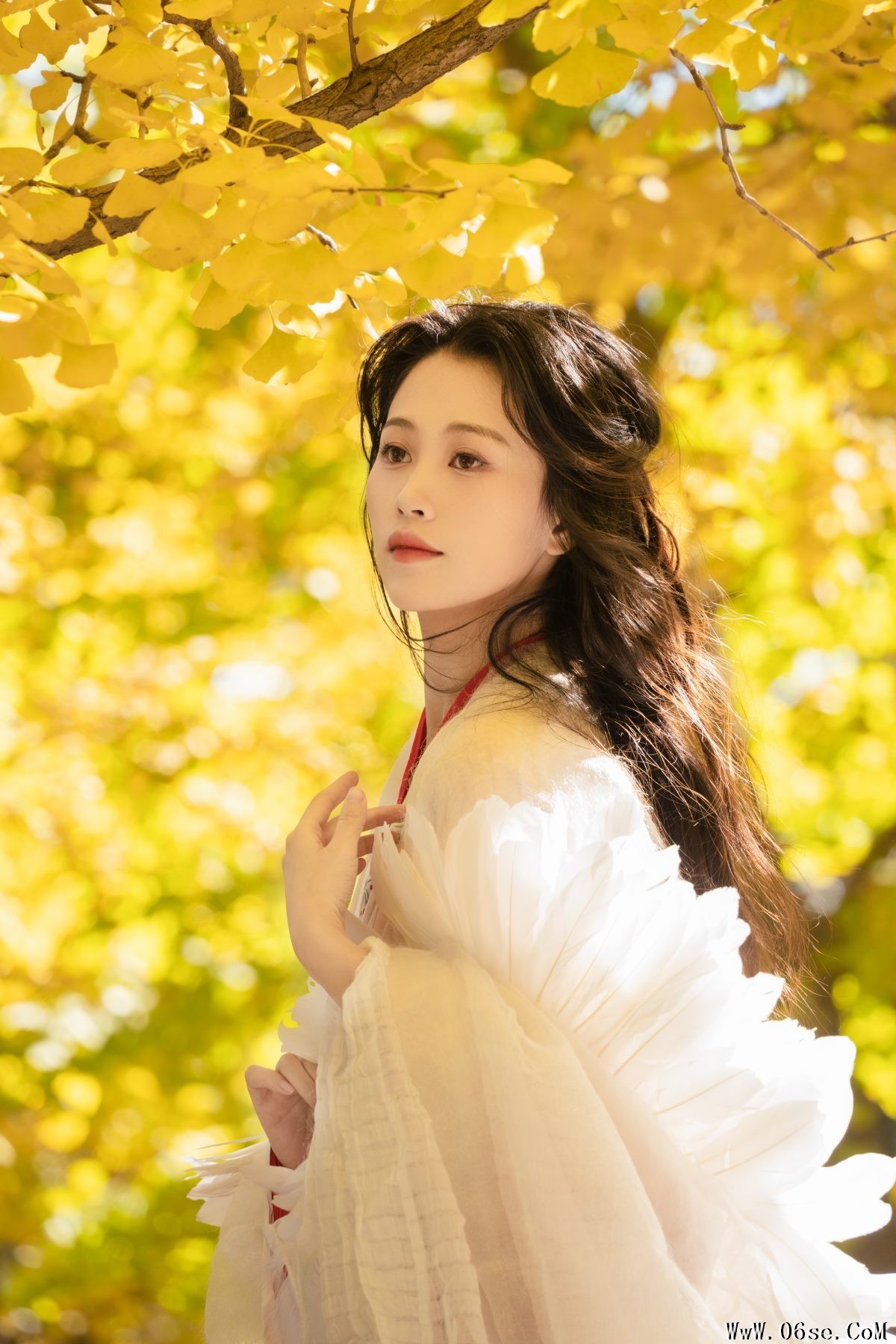 图片[19]-YiTuYu艺图语 Vol.3106 Qing Shuang E[27P]-六色网