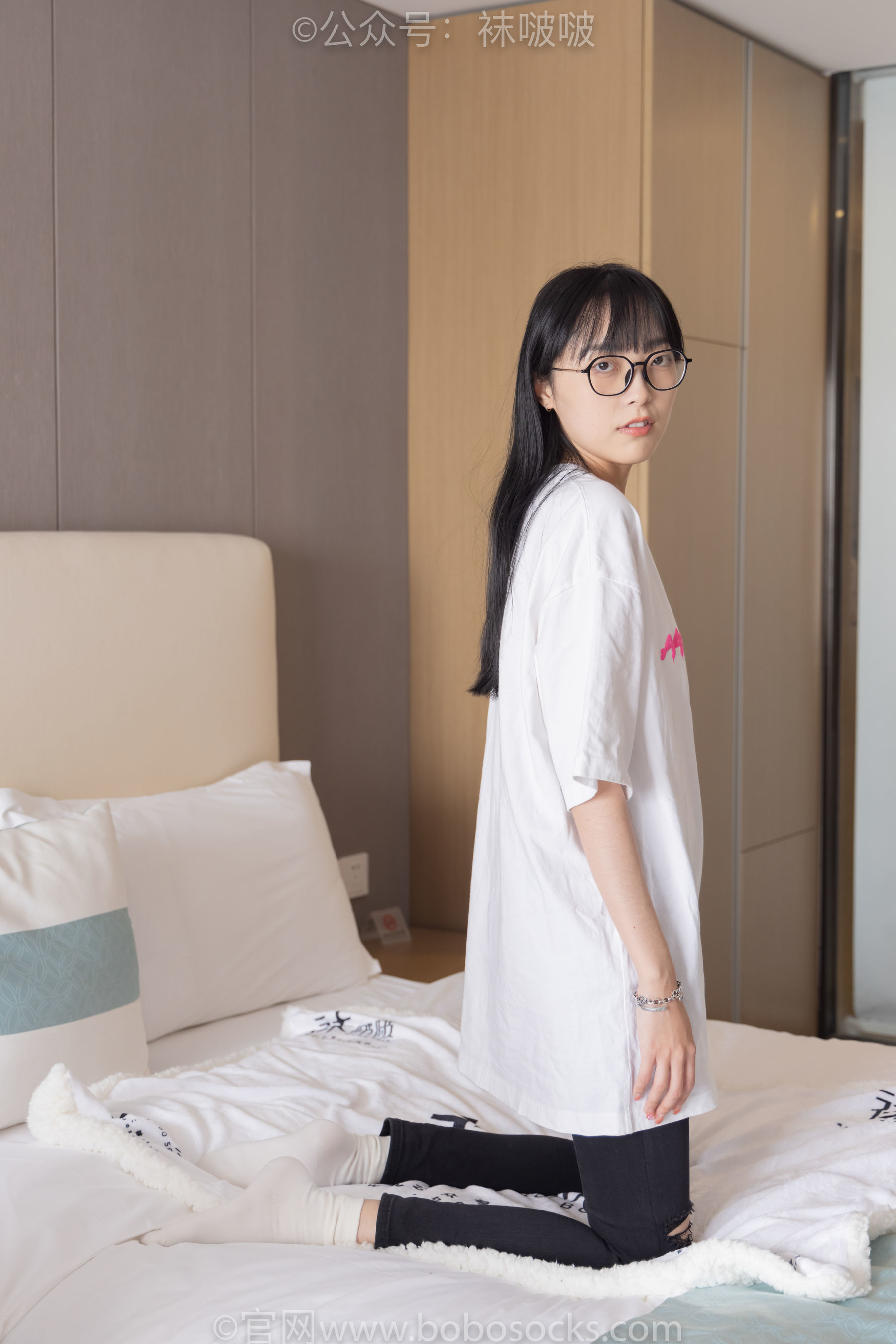 图片[69]-BoBoSocks袜啵啵 No.055 稚予-斯凯奇运动鞋、白棉袜、黑棉袜[139P]-六色网