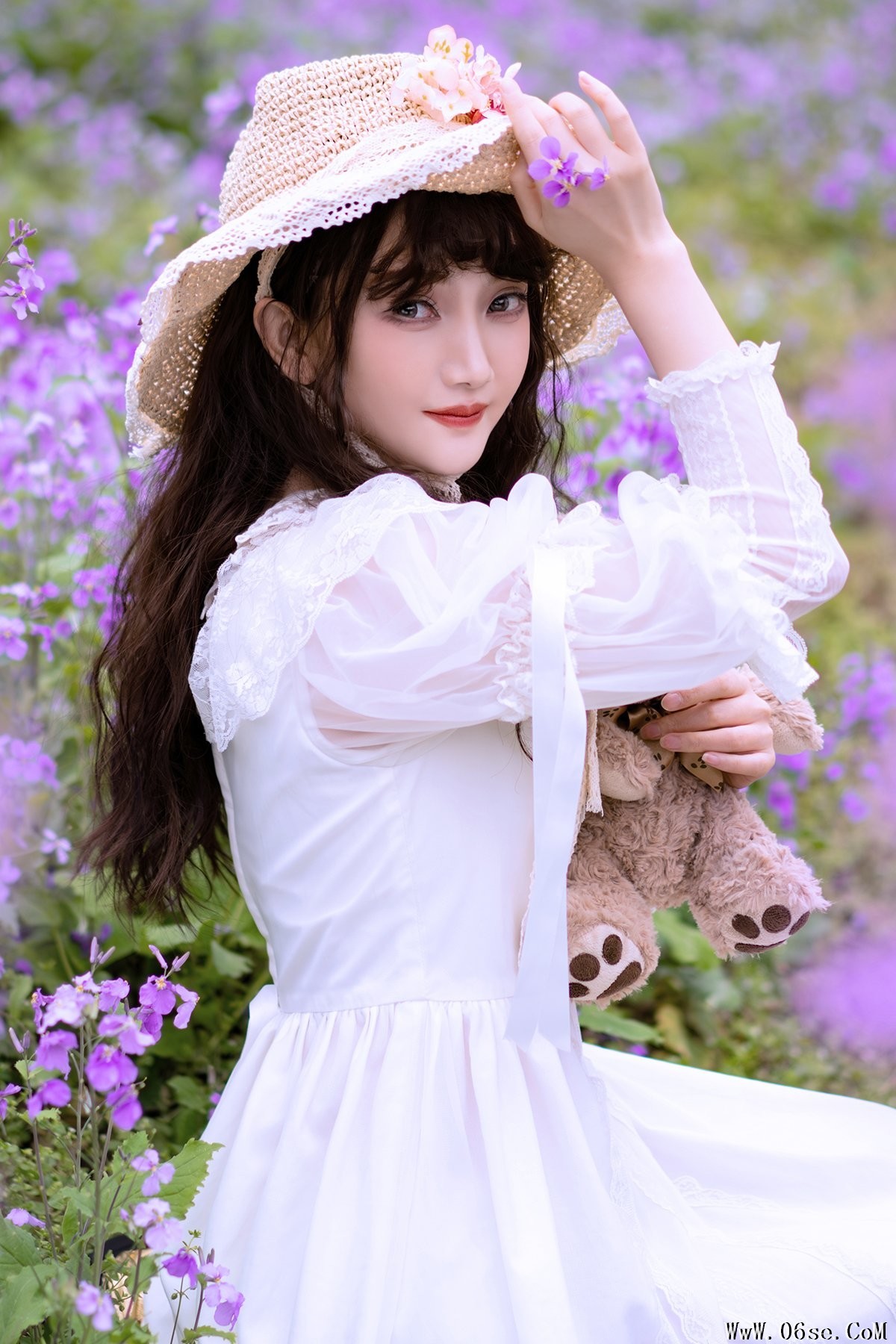 YiTuYu艺图语 Vol.6860 Ai Pai Zhao De Xiao Shi[34P]-六色网