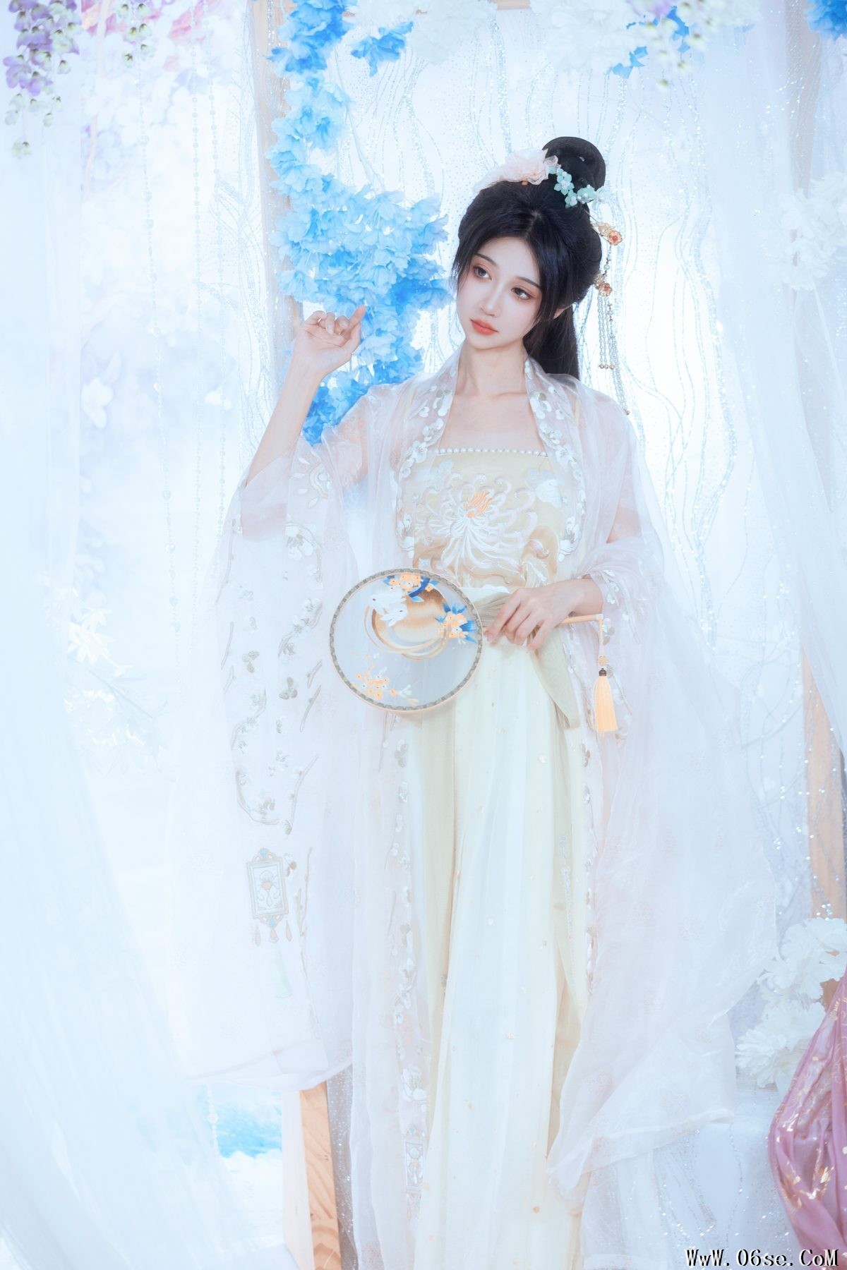 图片[11]-YiTuYu艺图语 Vol.4320 Qi Luo Sheng De Xiao Su Su[24P]-六色网