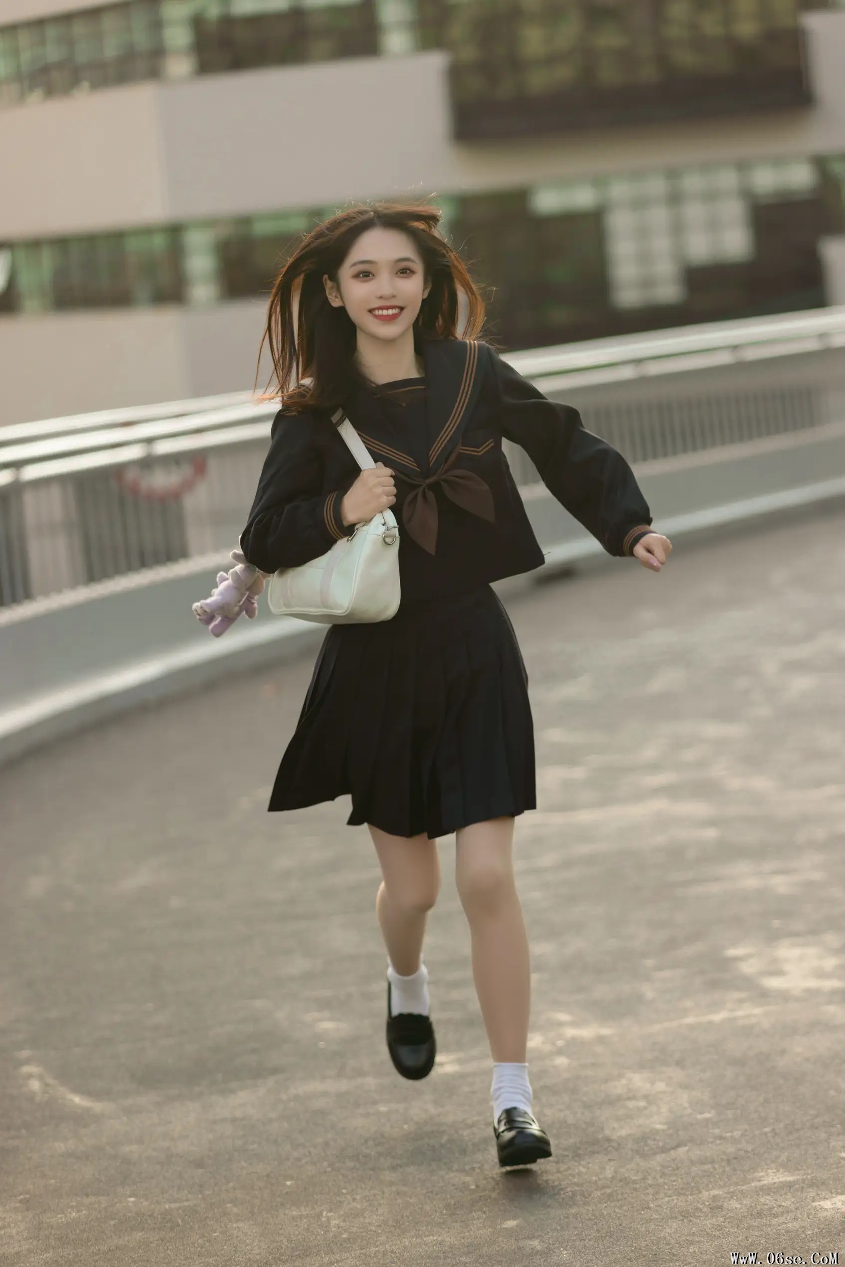 图片[18]-[艺图语] 2022.11.24 Vol.2516 – 秋日午后 [21P]-六色网