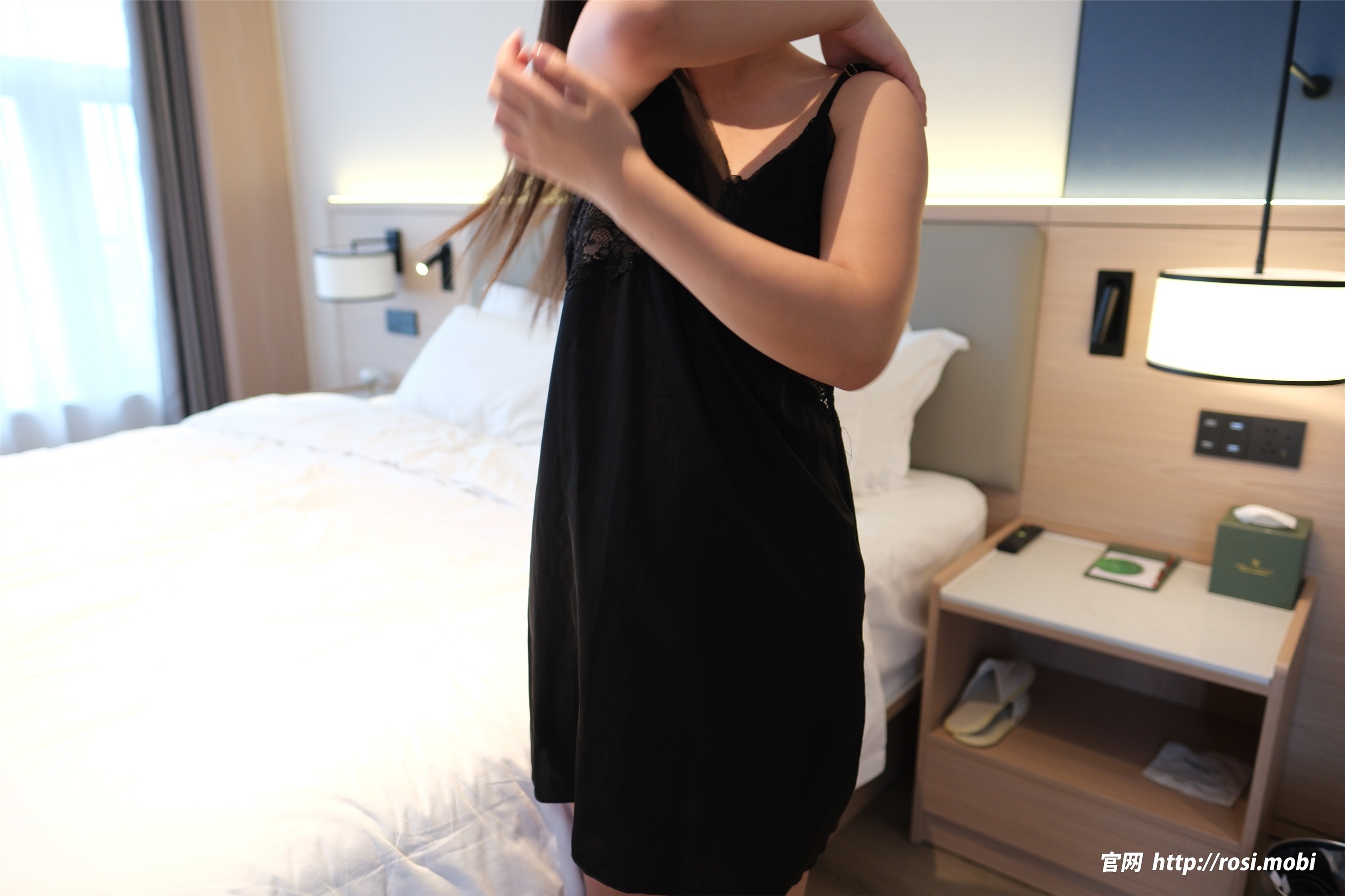 图片[2]-ROSI写真 2025.03.08 NO.4842[52P]-六色网