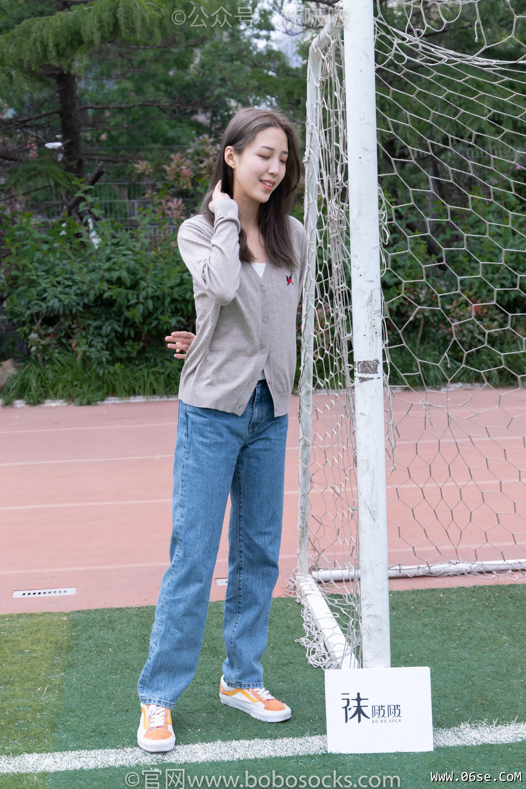 BoBoSocks袜啵啵 No.004 泡芙-vans帆布鞋、白棉袜、裸足[127P]-六色网