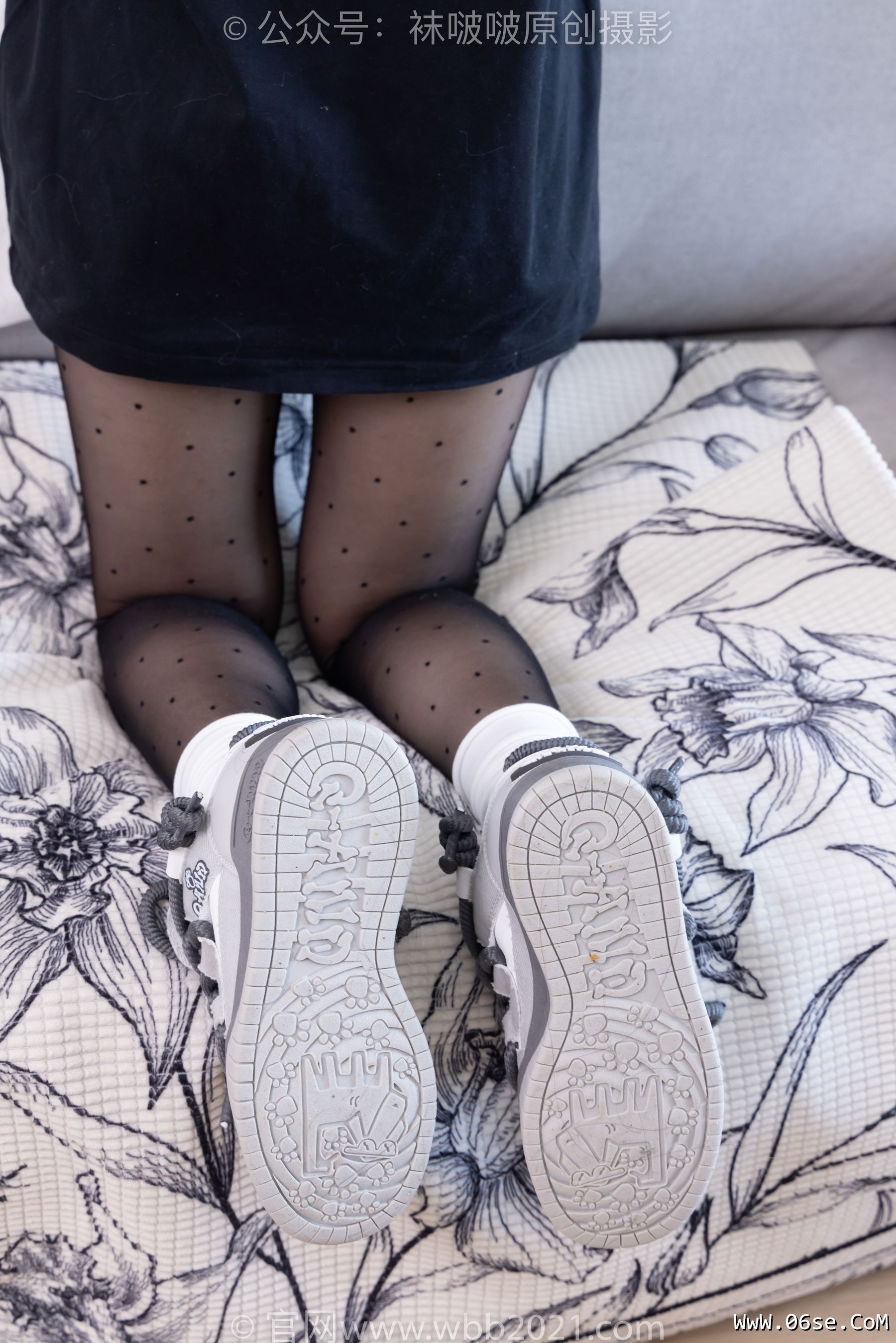 图片[83]-BoBoSocks袜啵啵 No.418 甜甜圈 – 板鞋、白棉袜、波点黑丝[145P]-六色网