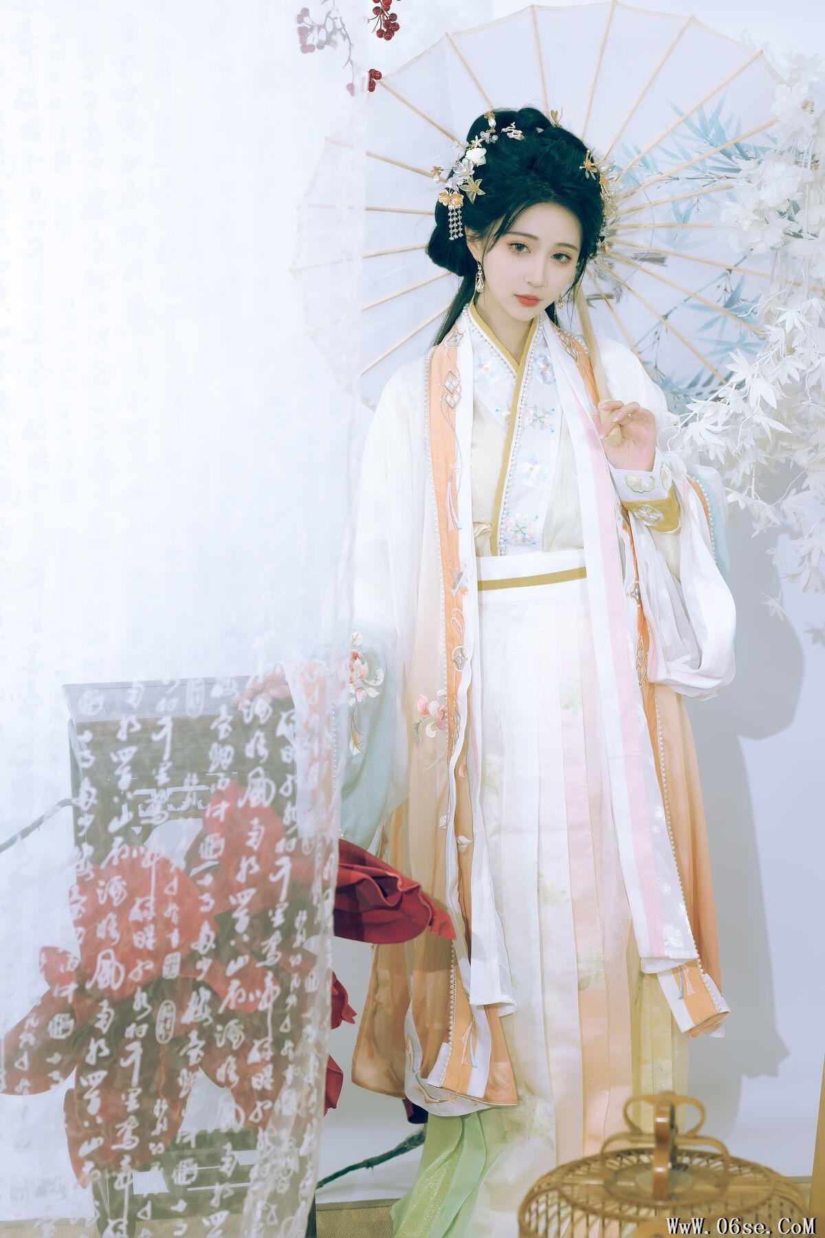 图片[4]-YiTuYu艺图语 Vol.6689 Qi Luo Sheng De Xiao Su Su[29P]-六色网