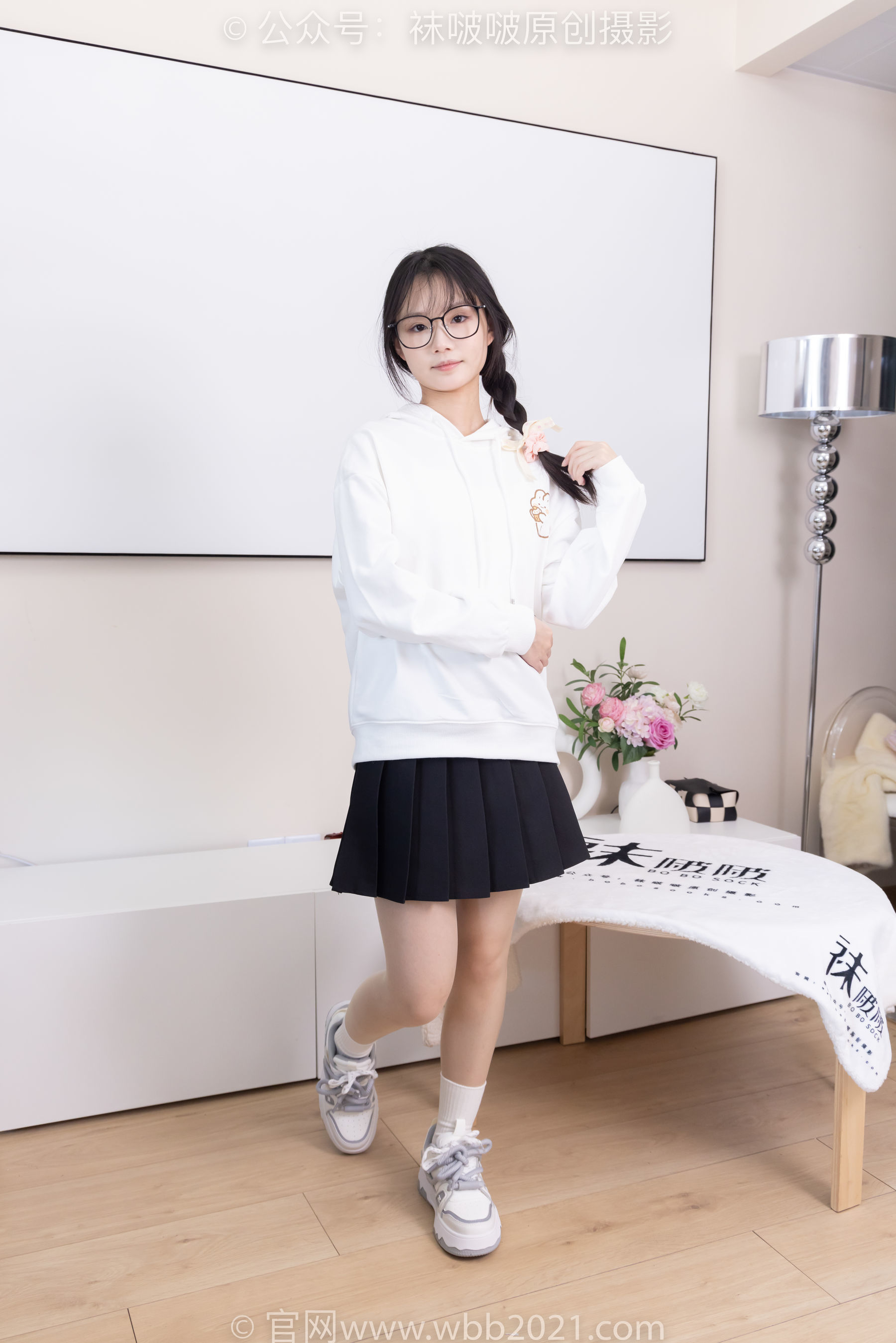 图片[13]-BoBoSocks袜啵啵 No.368 甜甜圈 -运动鞋、白棉袜、油亮肉丝[160P]-六色网
