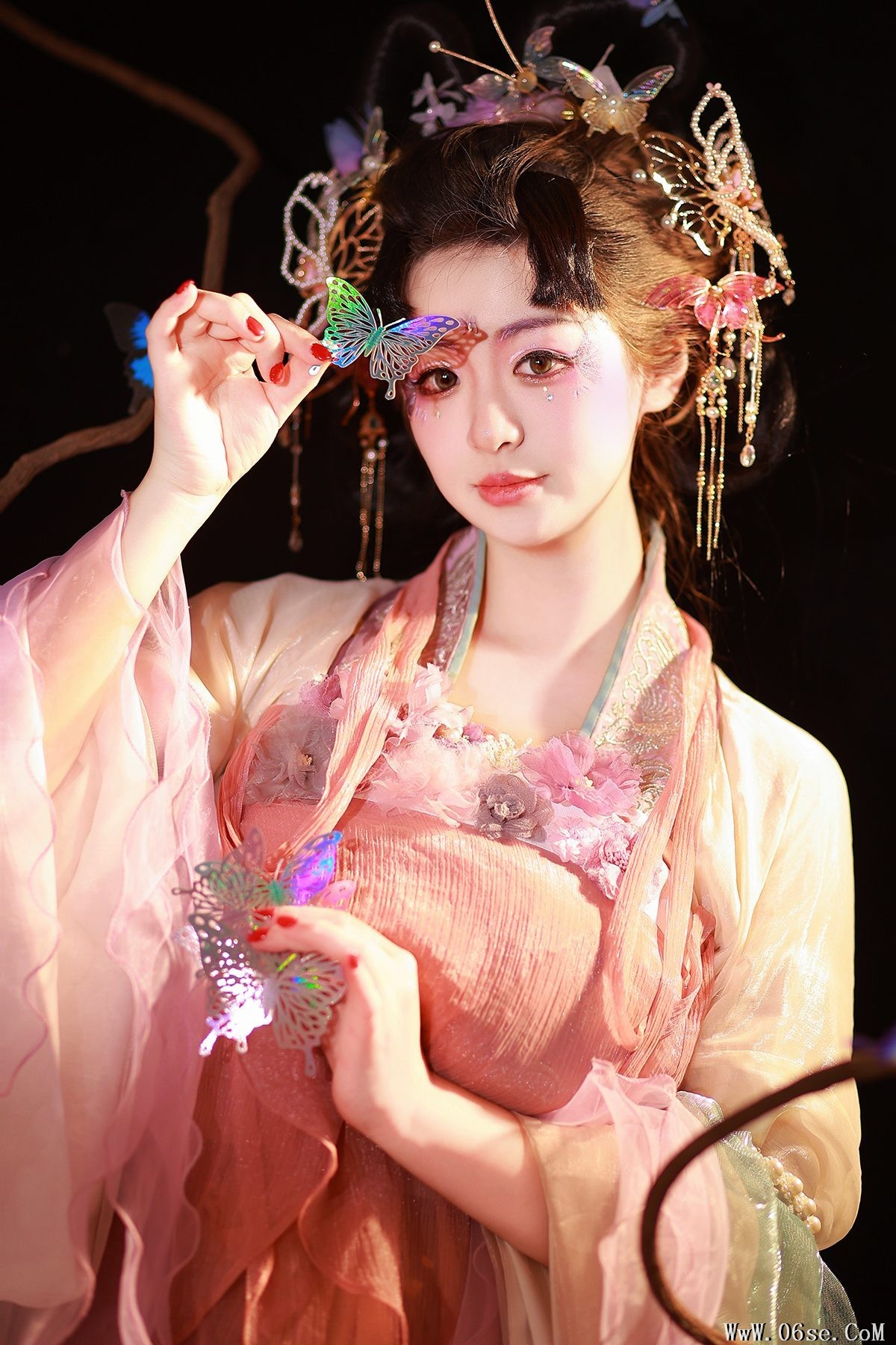 YiTuYu艺图语 Vol.5823 Bu Ke Ai De He He Miao[27P]-六色网
