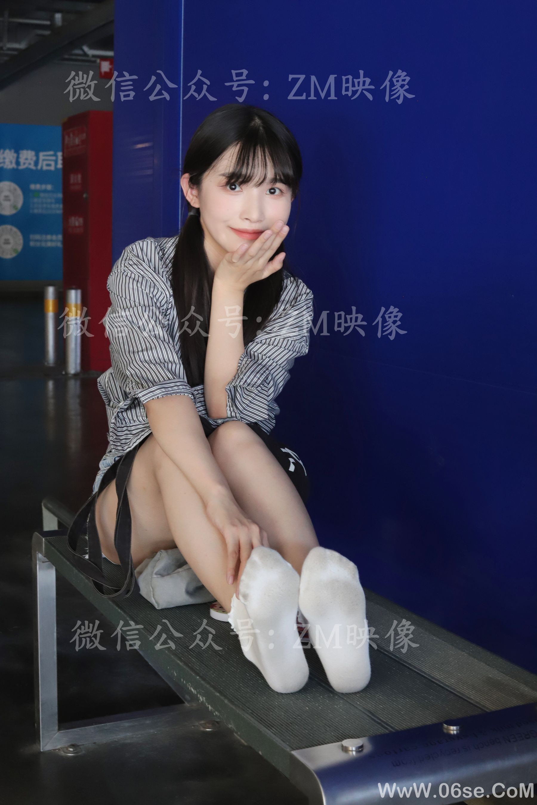 图片[240]-[织梦映像] 爱在深秋-轻罗小扇扑流萤[305P]-六色网