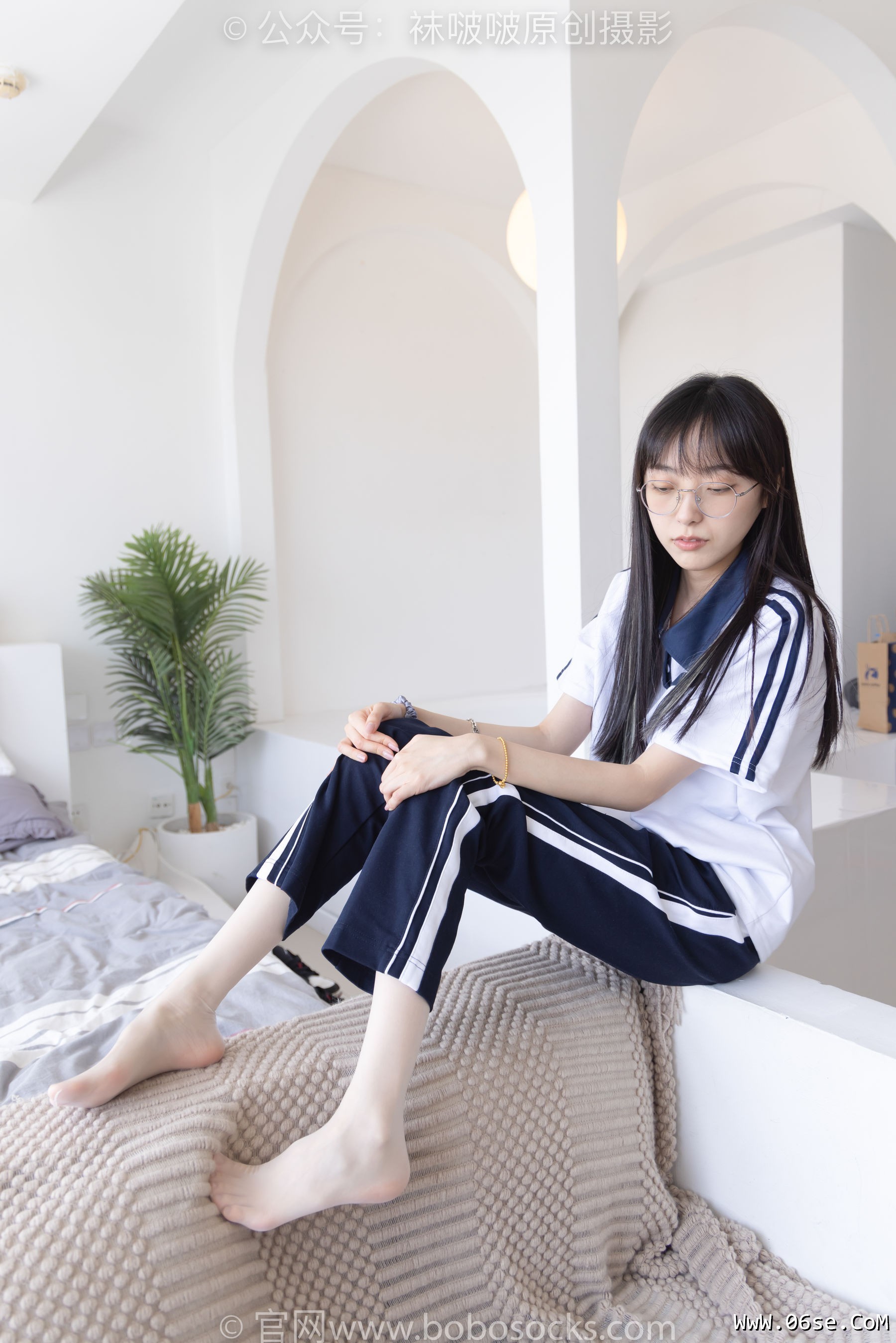 图片[17]-BoBoSocks袜啵啵 No.207 稚予 -aj板鞋、白棉袜、油亮白丝、校服裤里丝[140P]-六色网