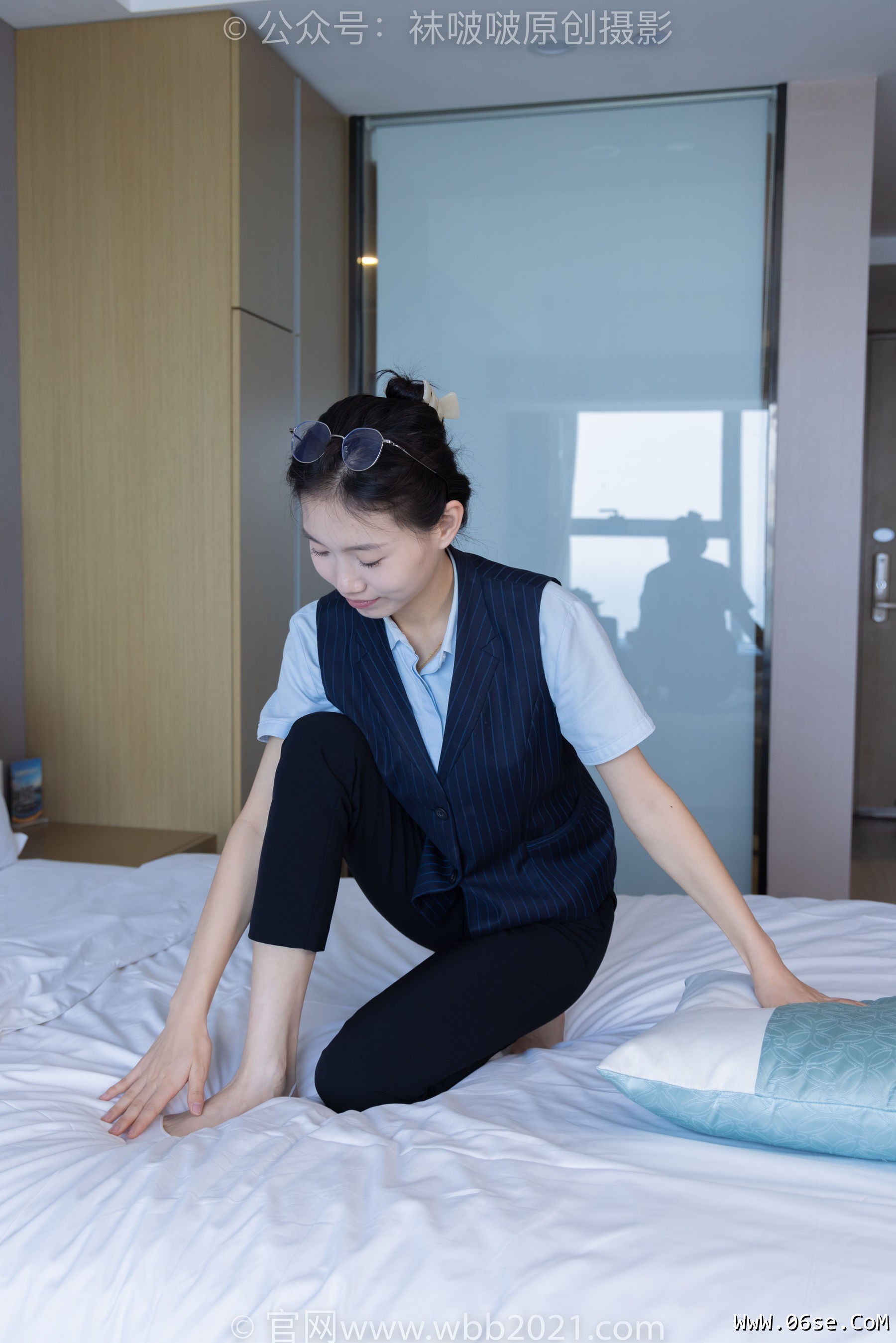 图片[5]-BoBoSocks袜啵啵 No.413 芝士 -高跟鞋、白色吊带船袜、银行制服[145P]-六色网