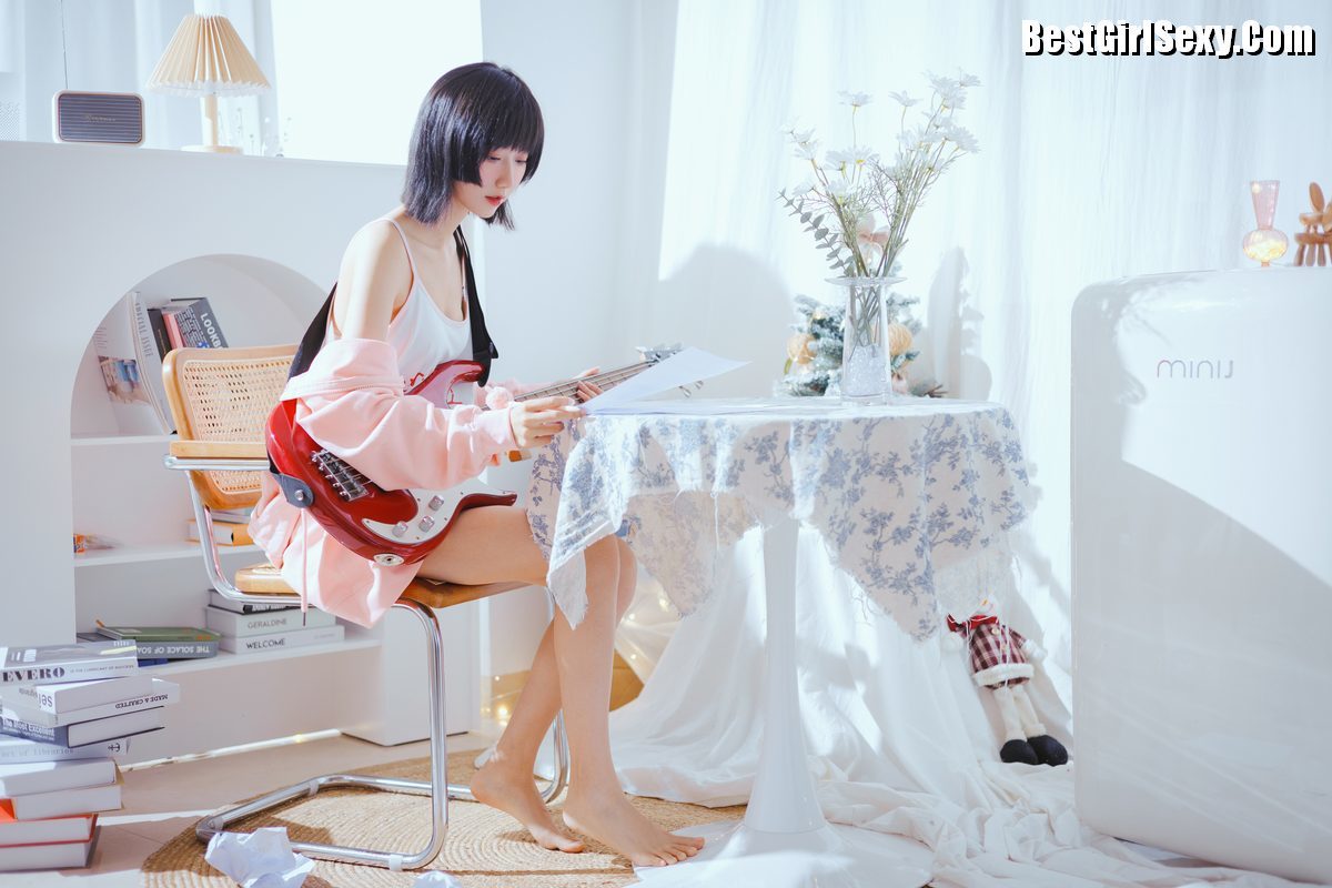 图片[4]-YiTuYu艺图语 Vol.4020 Mu Mian Mian VWV[26P]-六色网
