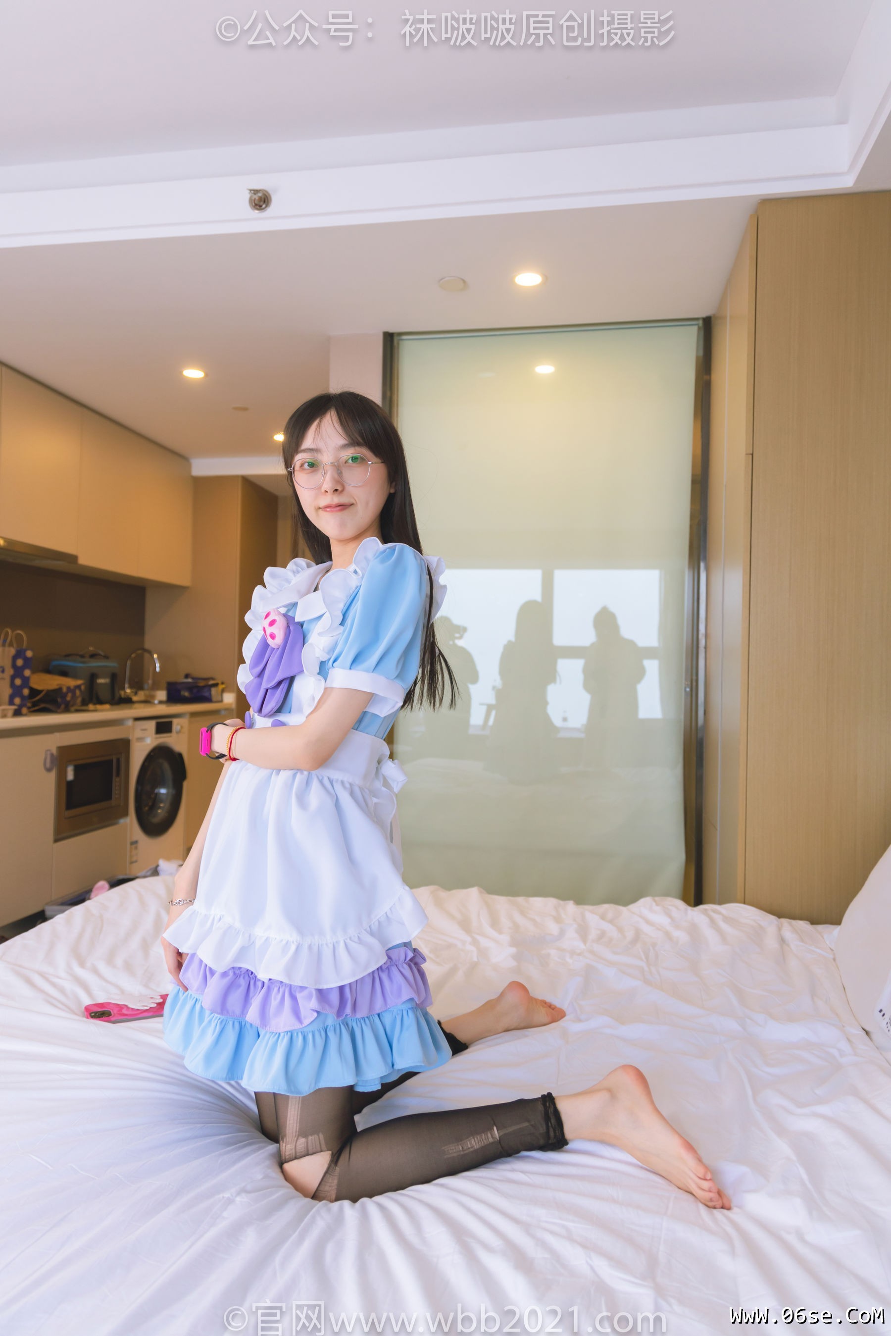 图片[32]-BoBoSocks袜啵啵 No.437 稚予 -女仆装、人字拖、薄黑丝、白棉袜、裸足[140P]-六色网