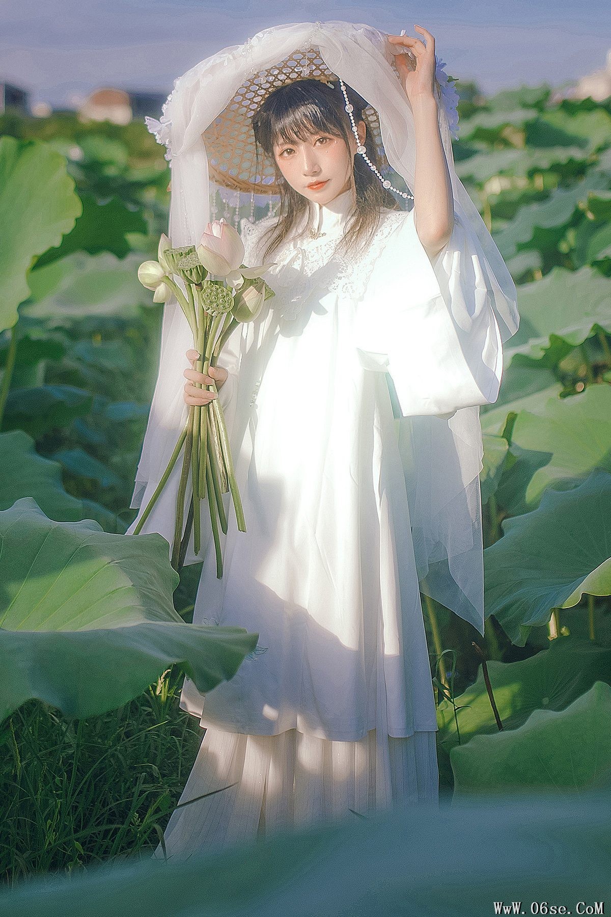 YiTuYu艺图语 Vol.5524 Hua Jing Yuan Xing Yu[30P]-六色网