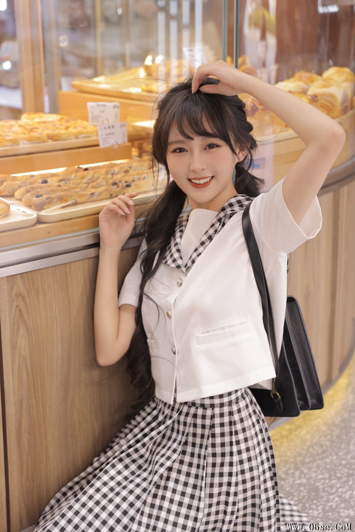 图片[18]-YiTuYu艺图语 Vol.3751 Yi Tiao Lan Chong[23P]-六色网