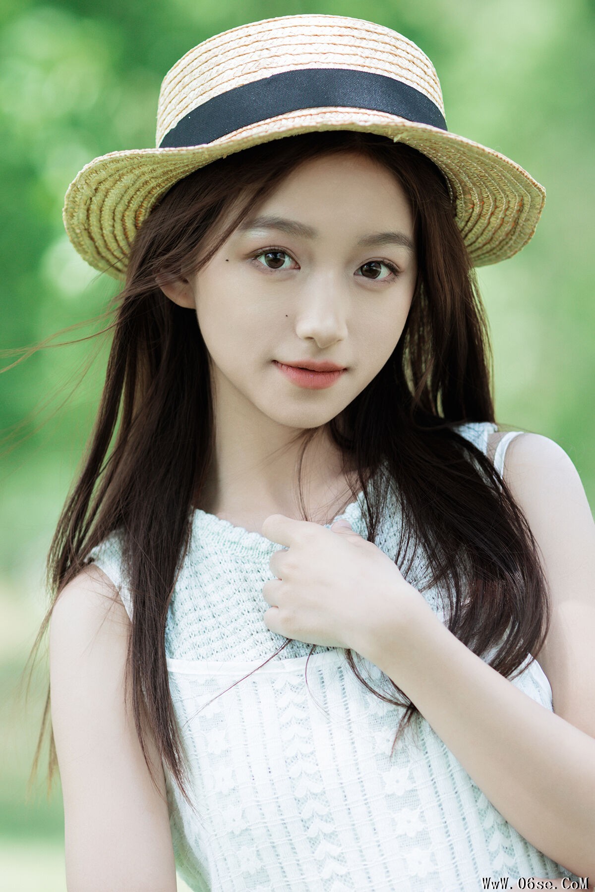 YiTuYu艺图语 Vol.7211 Yu Er[25P]-六色网