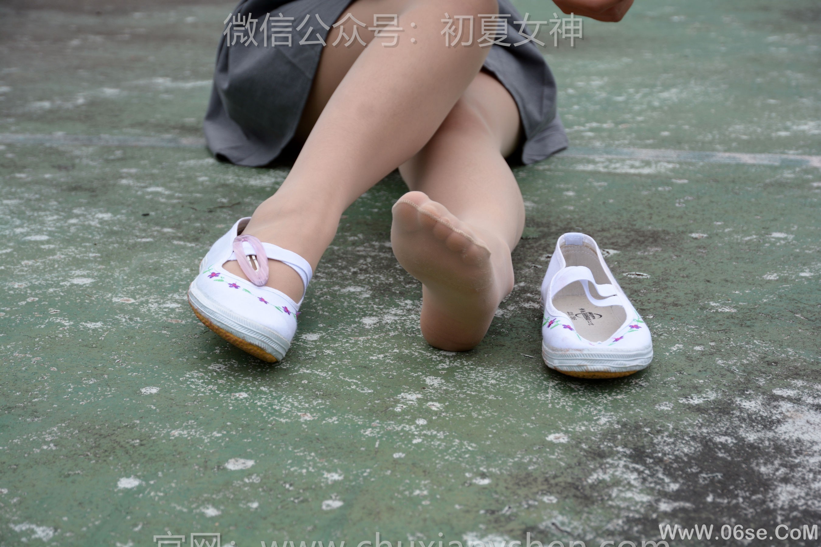 图片[114]-初夏女神 No.250 点点 秋天问候[150P]-六色网