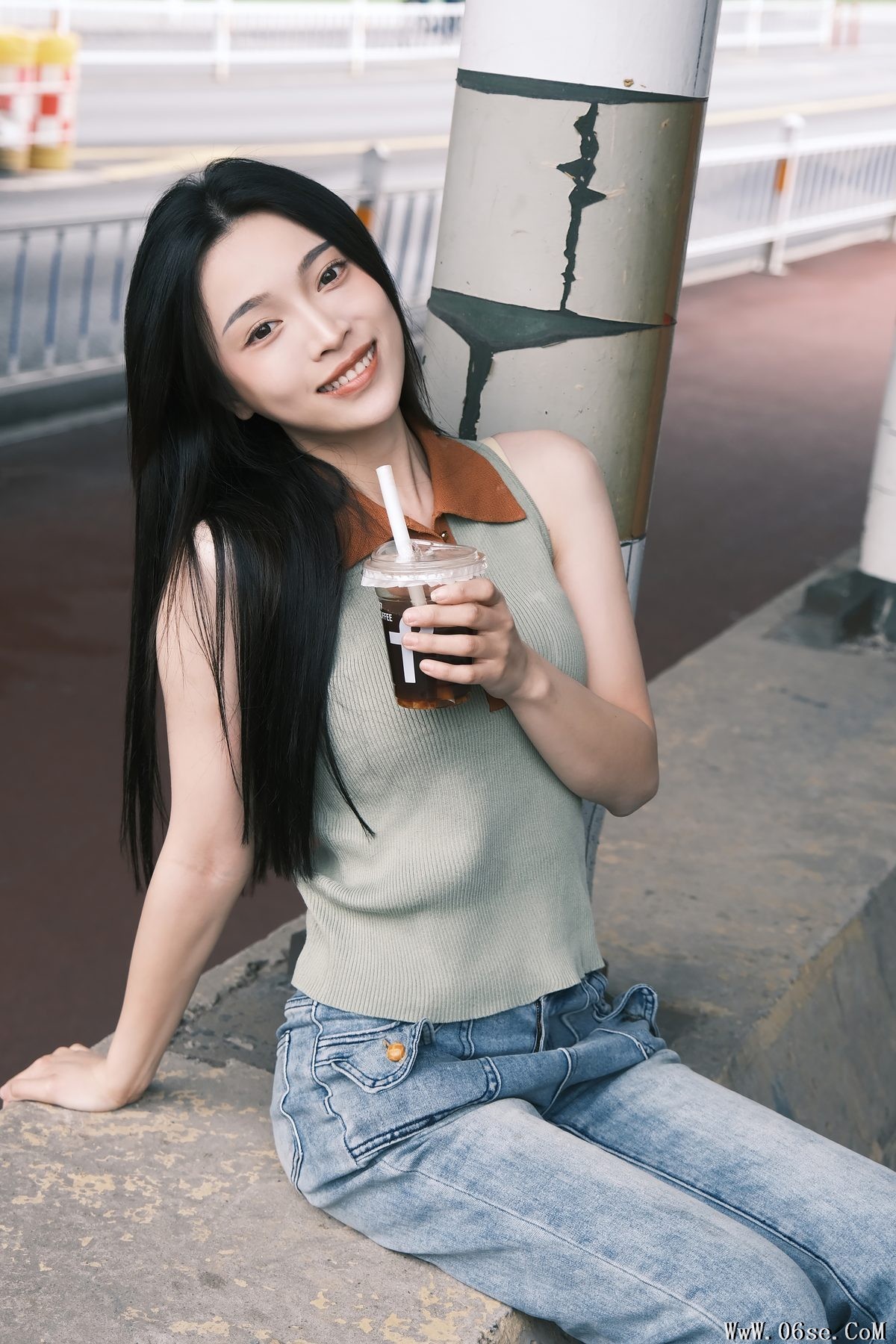 图片[22]-YiTuYu艺图语 Vol.4618 Lu Rou Chi Bu Bao[25P]-六色网