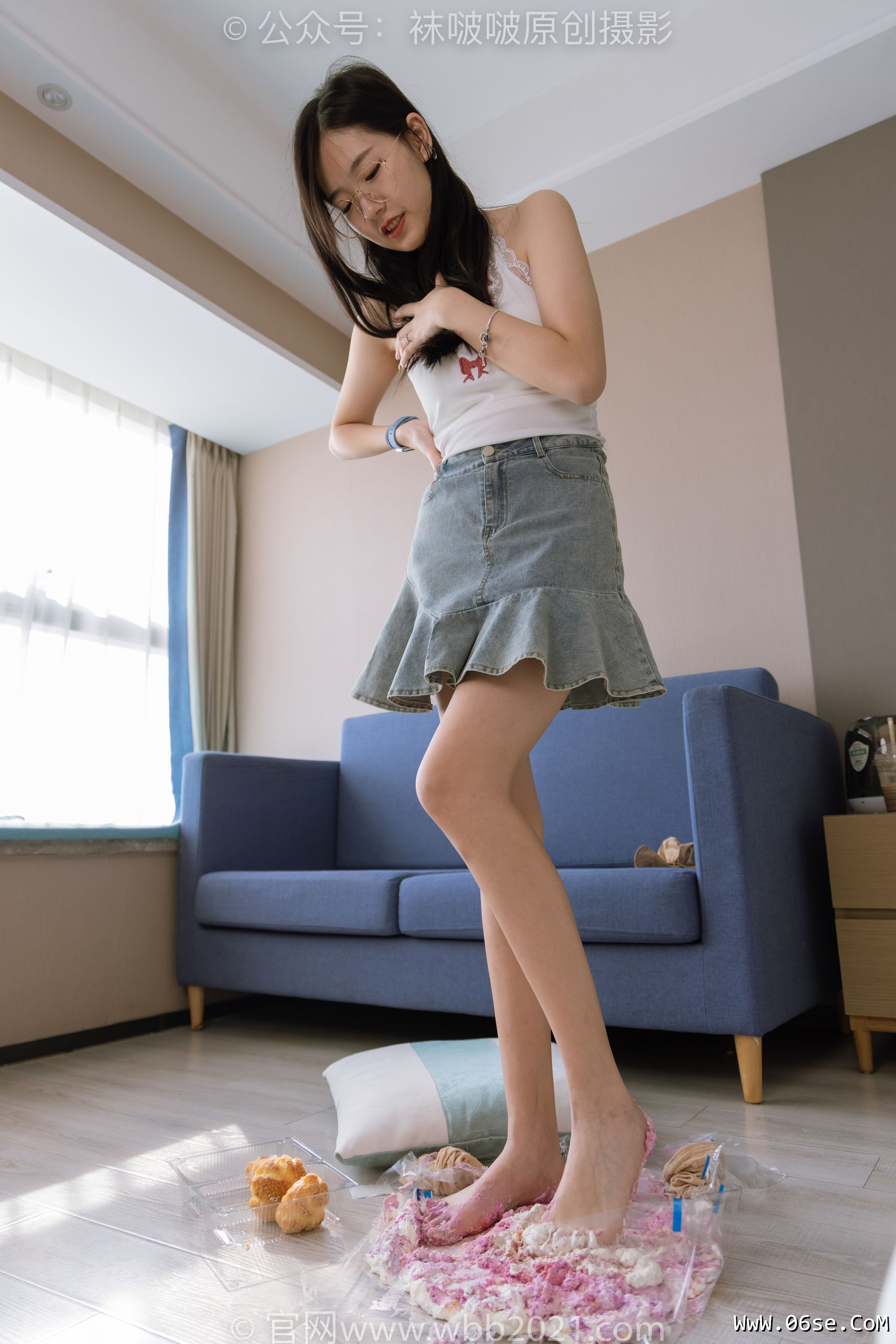 图片[58]-BoBoSocks袜啵啵 No.408 小甜豆 -高跟鞋、厚肉丝、丝袜和裸足踩奶油蛋糕和泡芙剧情[157P] (1)-六色网