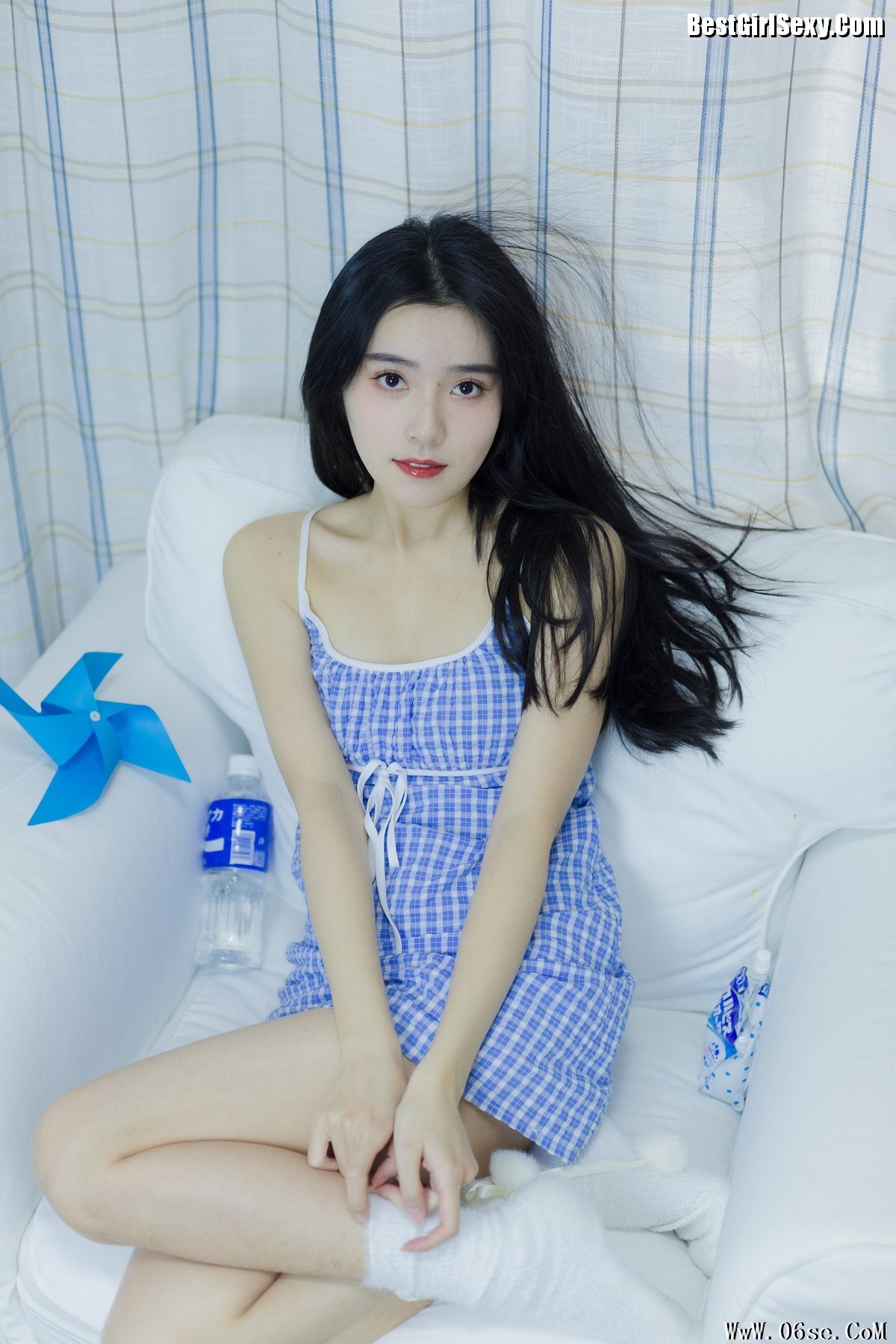 图片[18]-YiTuYu艺图语 Vol.4102 Jing Jing Jing[33P]-六色网