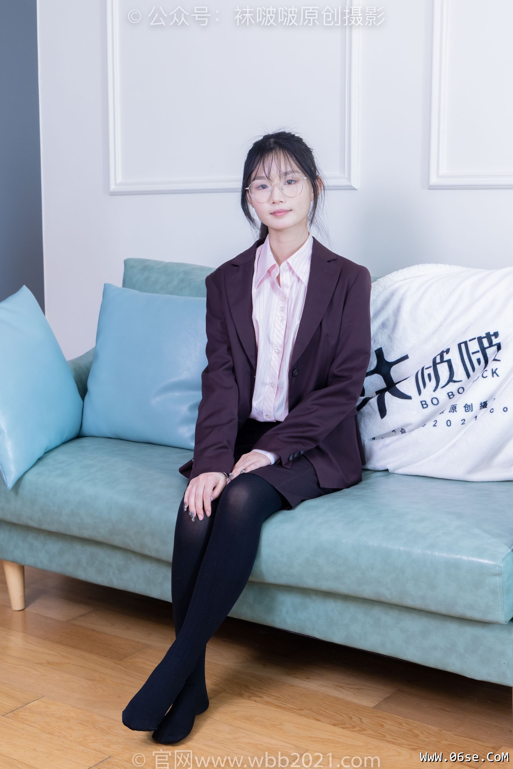 图片[126]-BoBoSocks袜啵啵 No.362 甜甜圈 -两双皮鞋、厚肉丝、厚黑丝、ol制服[230P]-六色网