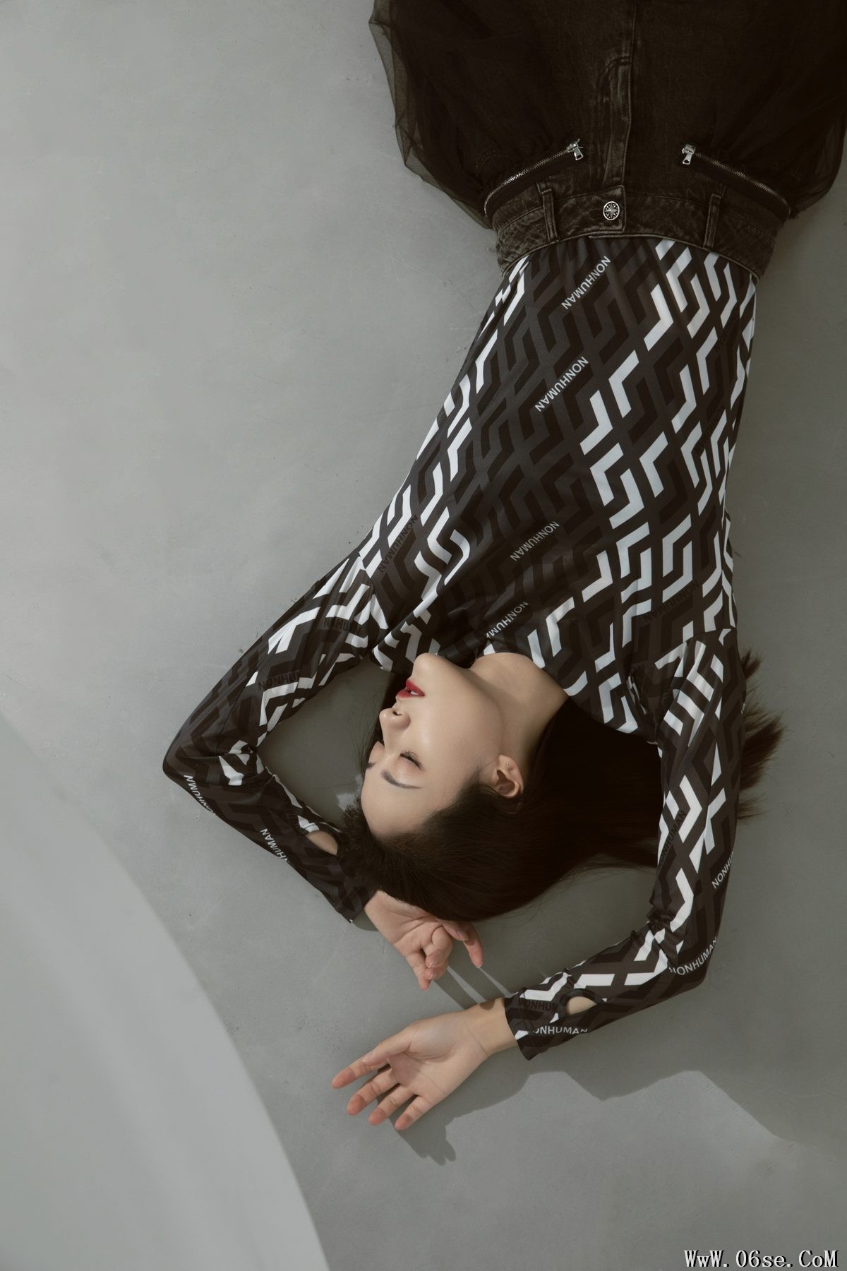图片[33]-YiTuYu艺图语 Vol.5517 Zhou Xu Xu[37P]-六色网