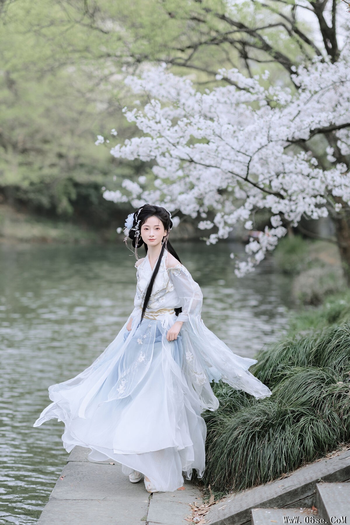 图片[4]-YiTuYu艺图语 Vol.7069 Mou Xiao Yao[23P]-六色网