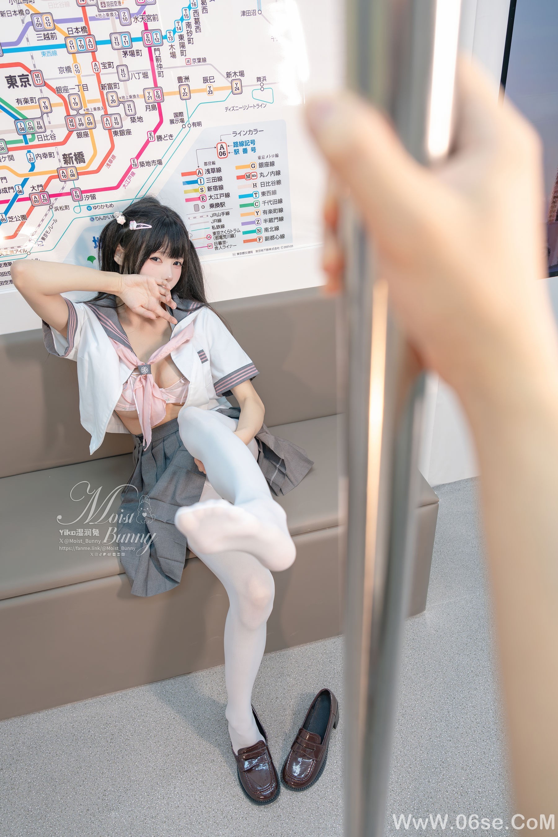 图片[32]-咬一口兔娘 – 地铁萌妹[88P]-六色网