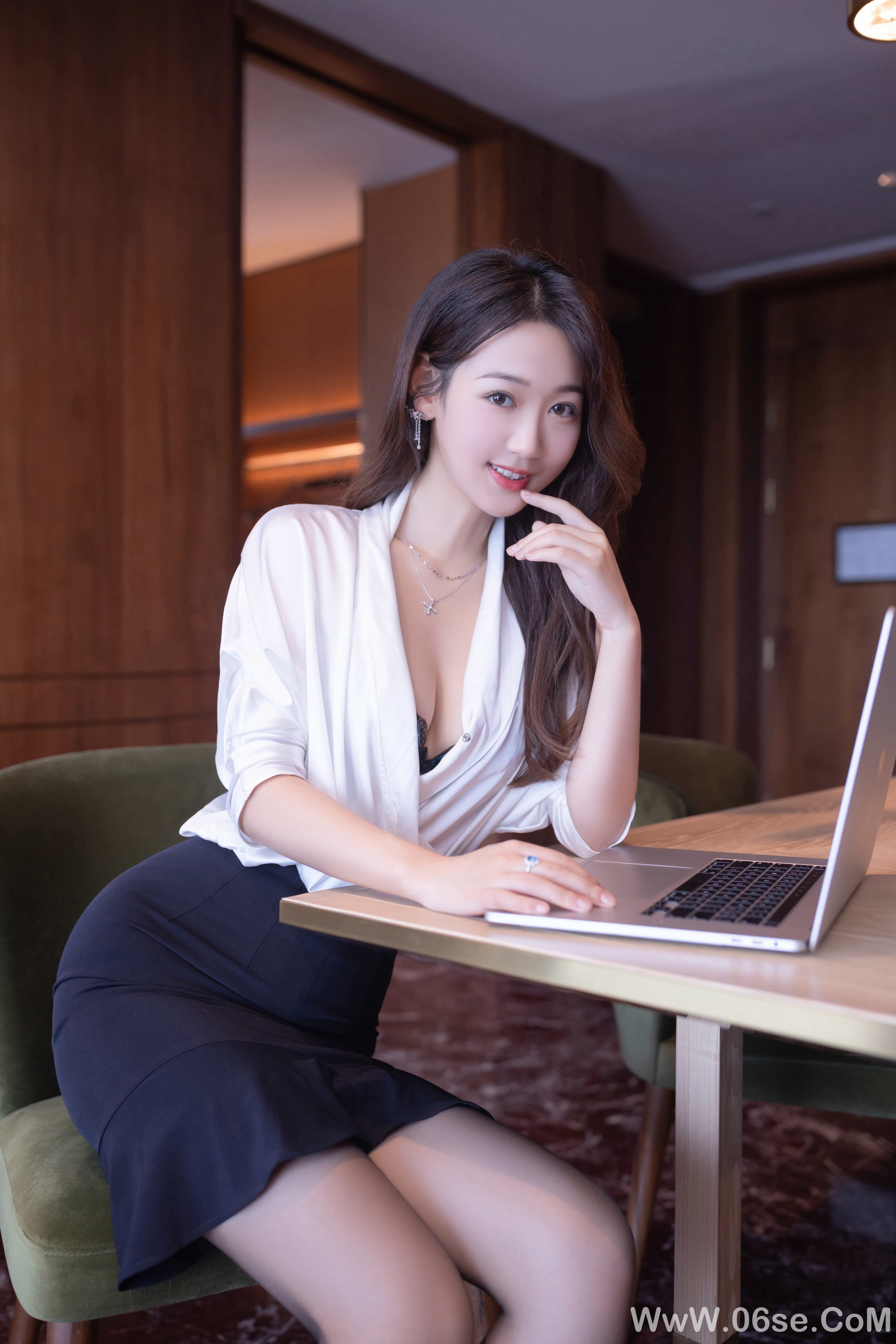 图片[83]-唐安琪 – 黑色短裙写真[83P]-六色网