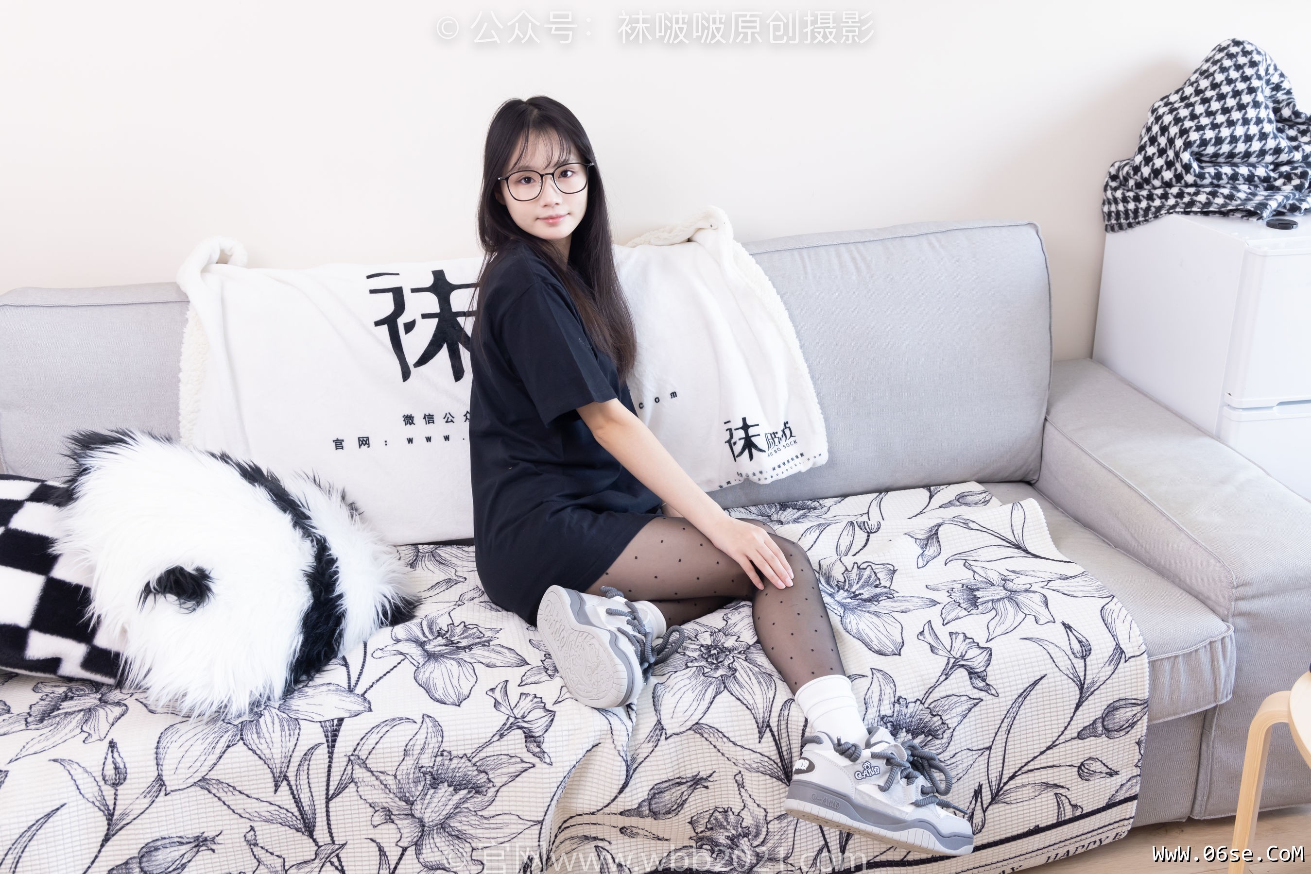 图片[85]-BoBoSocks袜啵啵 No.418 甜甜圈 – 板鞋、白棉袜、波点黑丝[145P]-六色网