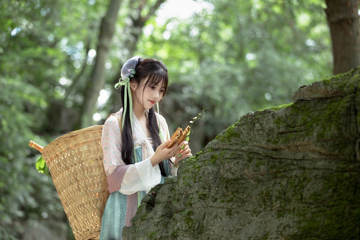 图片[42]-YiTuYu艺图语 Vol.5251 Jin Zou Ba[51P]-六色网