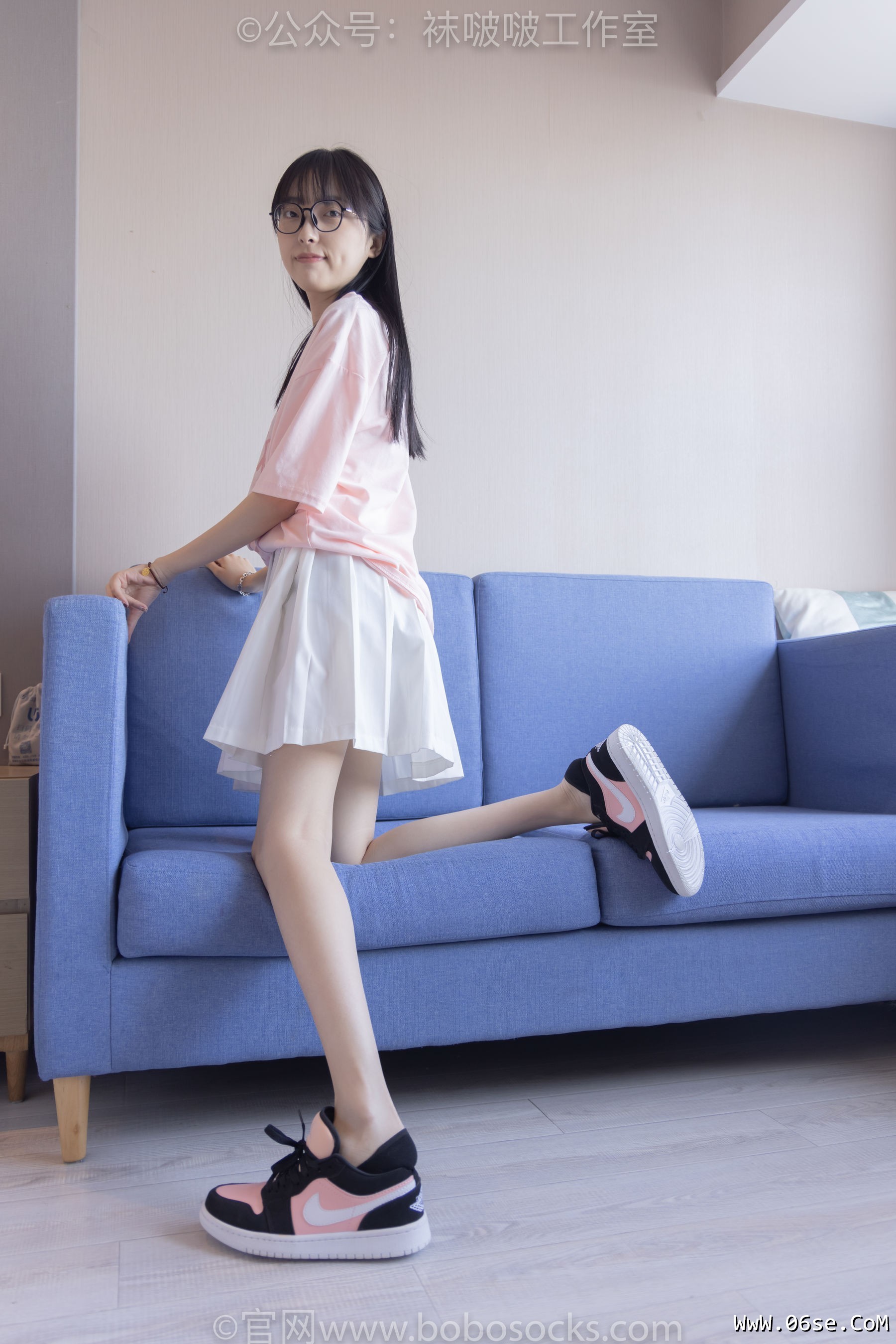 图片[111]-BoBoSocks袜啵啵 No.091 稚予-板鞋、淡粉色船袜、黑色船袜、裸足[148P]-六色网
