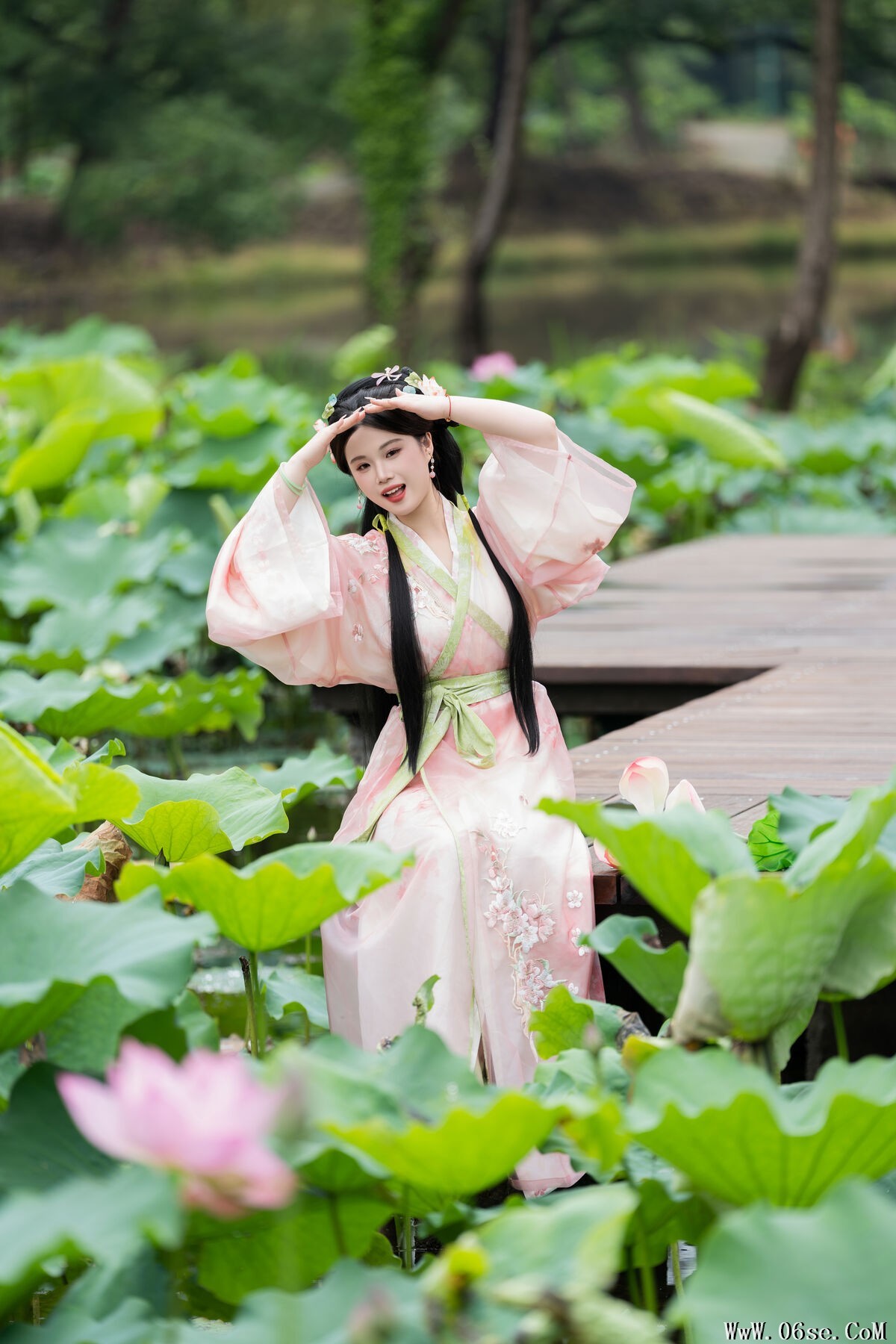 图片[6]-YiTuYu艺图语 Vol.7333 Xi Gua[25P]-六色网