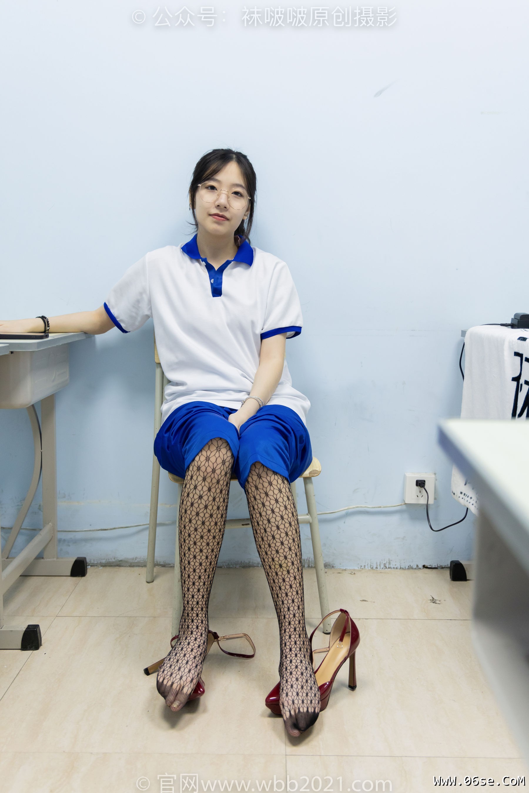 图片[131]-BoBoSocks袜啵啵 No.375 小甜豆 -高跟鞋、黑色蕾丝网袜、校服裤里丝[160P]-六色网