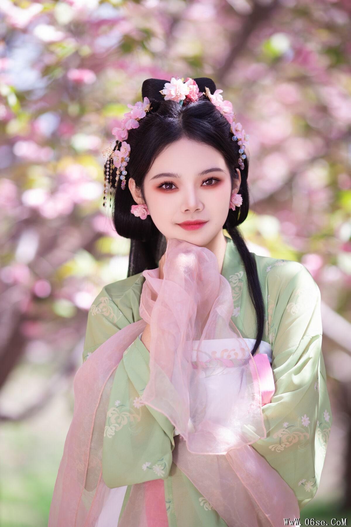 图片[14]-YiTuYu艺图语 Vol.7102 Wan Yi[23P]-六色网