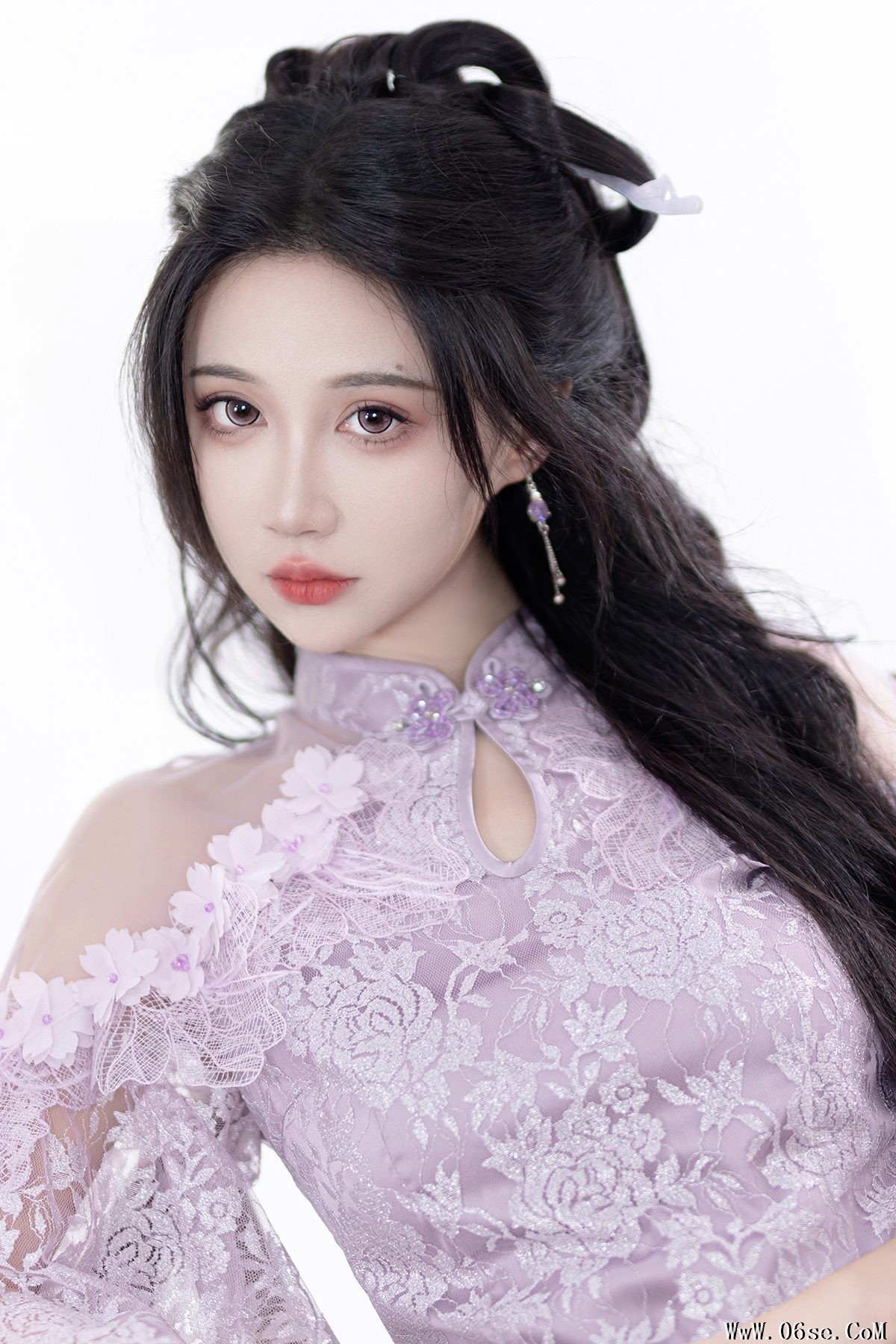 YiTuYu艺图语 Vol.5356 Qi Luo Sheng De Xiao Su Su[29P]-六色网