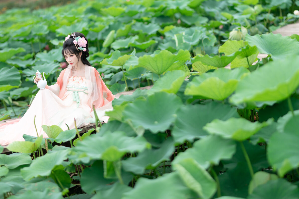 图片[27]-YiTuYu艺图语 Vol.7685 Qi Luo Sheng De Xiao Su Su[28P]-六色网