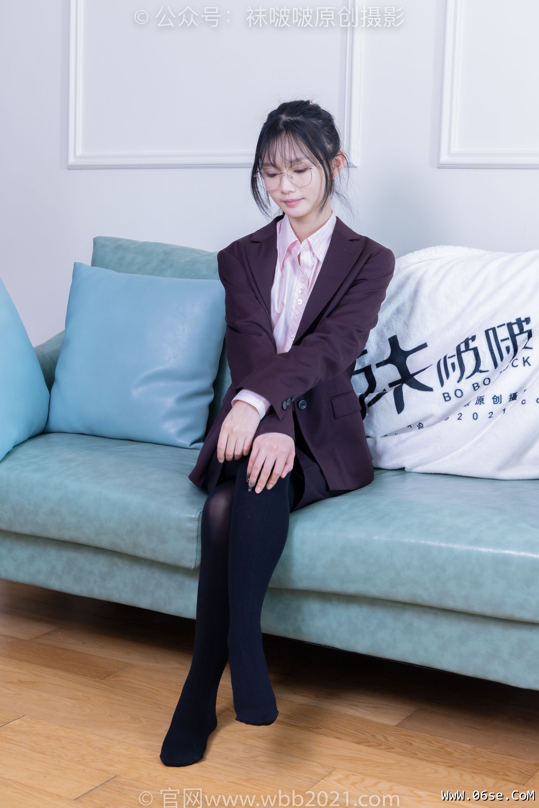 图片[131]-BoBoSocks袜啵啵 No.362 甜甜圈 -两双皮鞋、厚肉丝、厚黑丝、ol制服[230P]-六色网