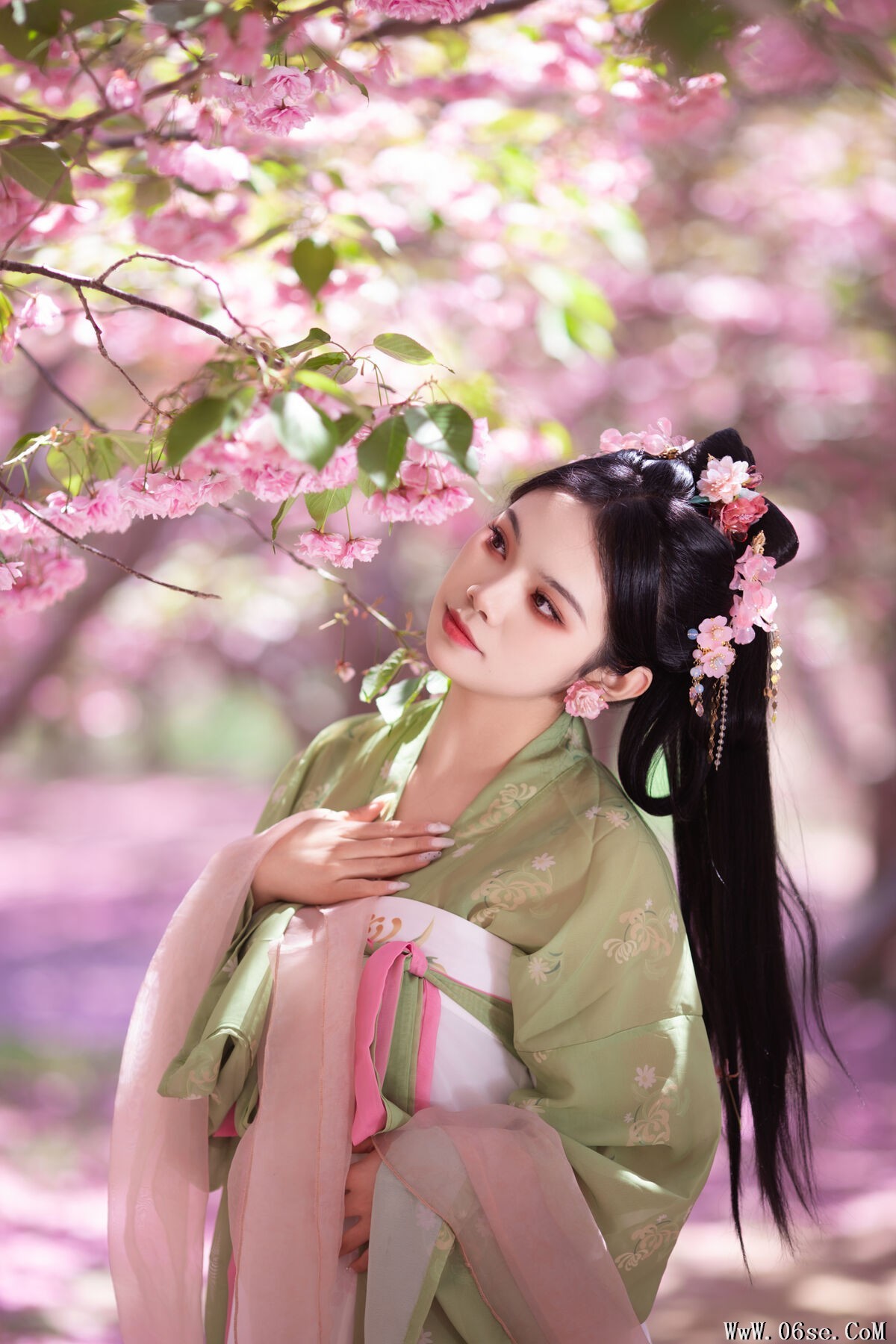 图片[6]-YiTuYu艺图语 Vol.7102 Wan Yi[23P]-六色网