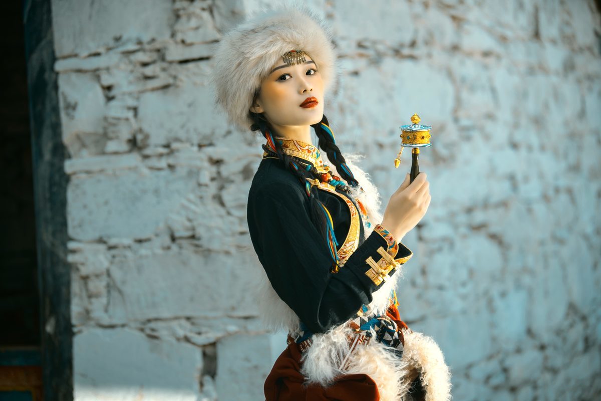 图片[34]-YiTuYu艺图语 Vol.4337 Wei Wei[41P]-六色网