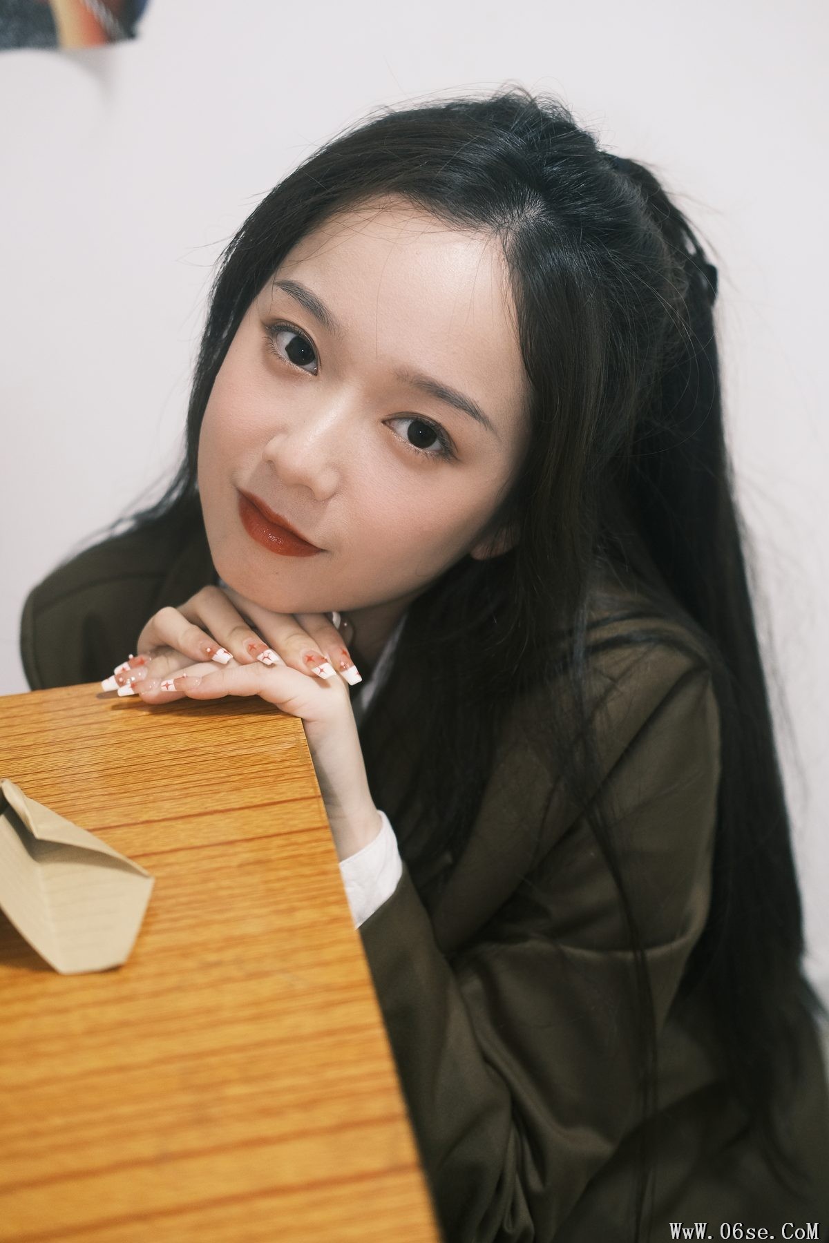 图片[26]-YiTuYu艺图语 Vol.3660 Ge Man Ni Nini[33P]-六色网
