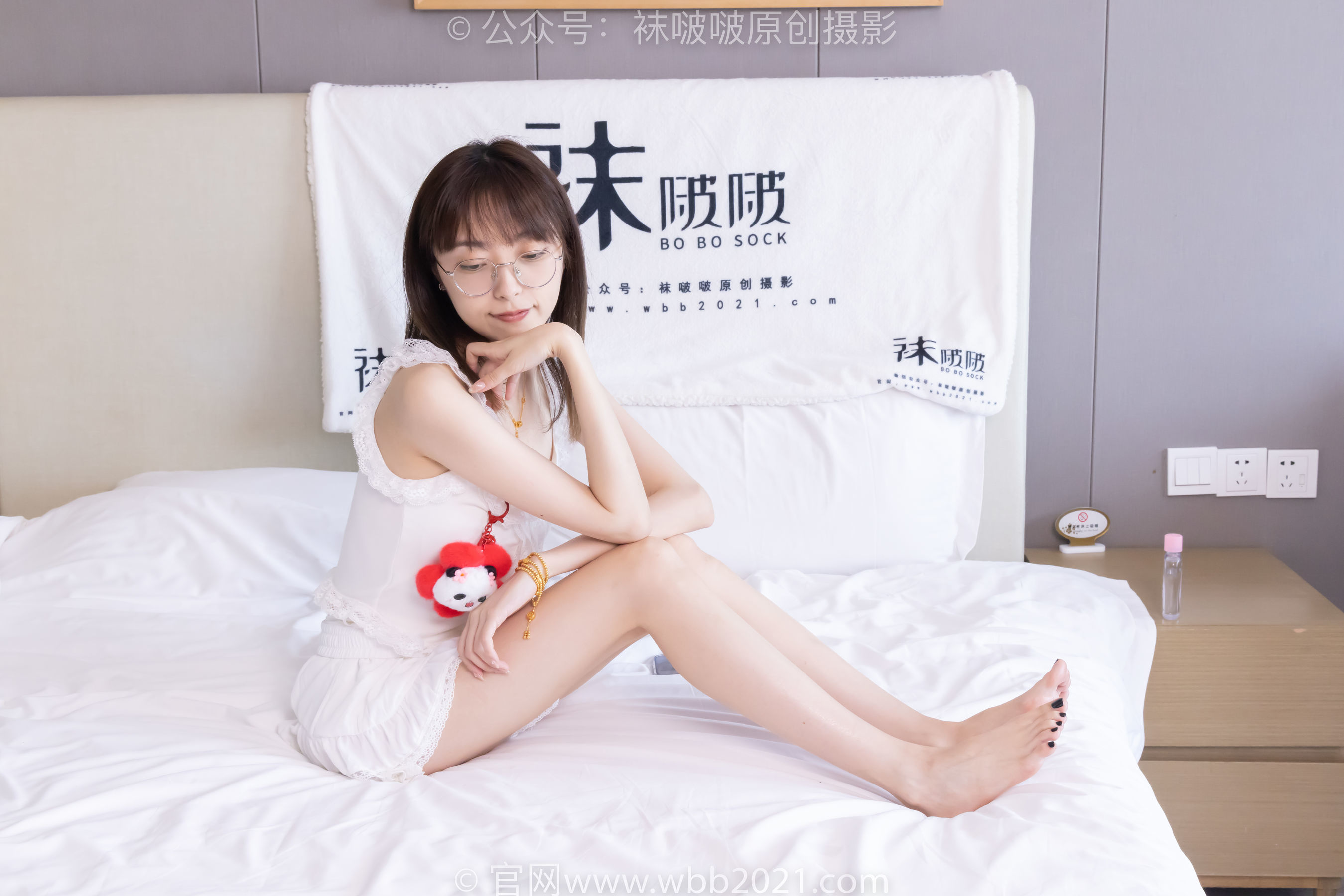 图片[168]-BoBoSocks袜啵啵 No.417 稚予 – 板鞋、白棉袜、裸足、裸足部分脚底抹精油[199P]-六色网