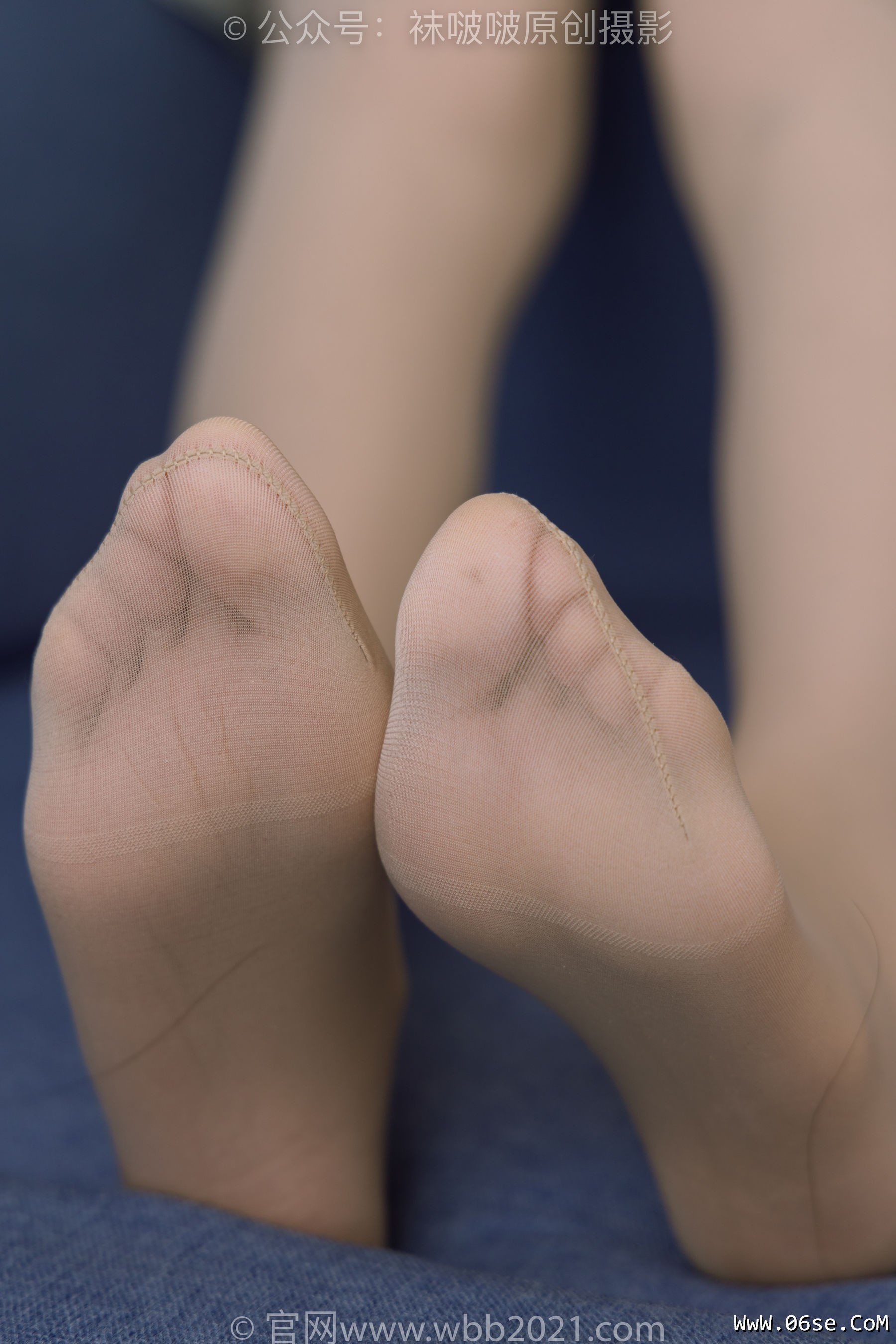 图片[36]-BoBoSocks袜啵啵 No.408 小甜豆 -高跟鞋、厚肉丝、丝袜和裸足踩奶油蛋糕和泡芙剧情[157P] (1)-六色网