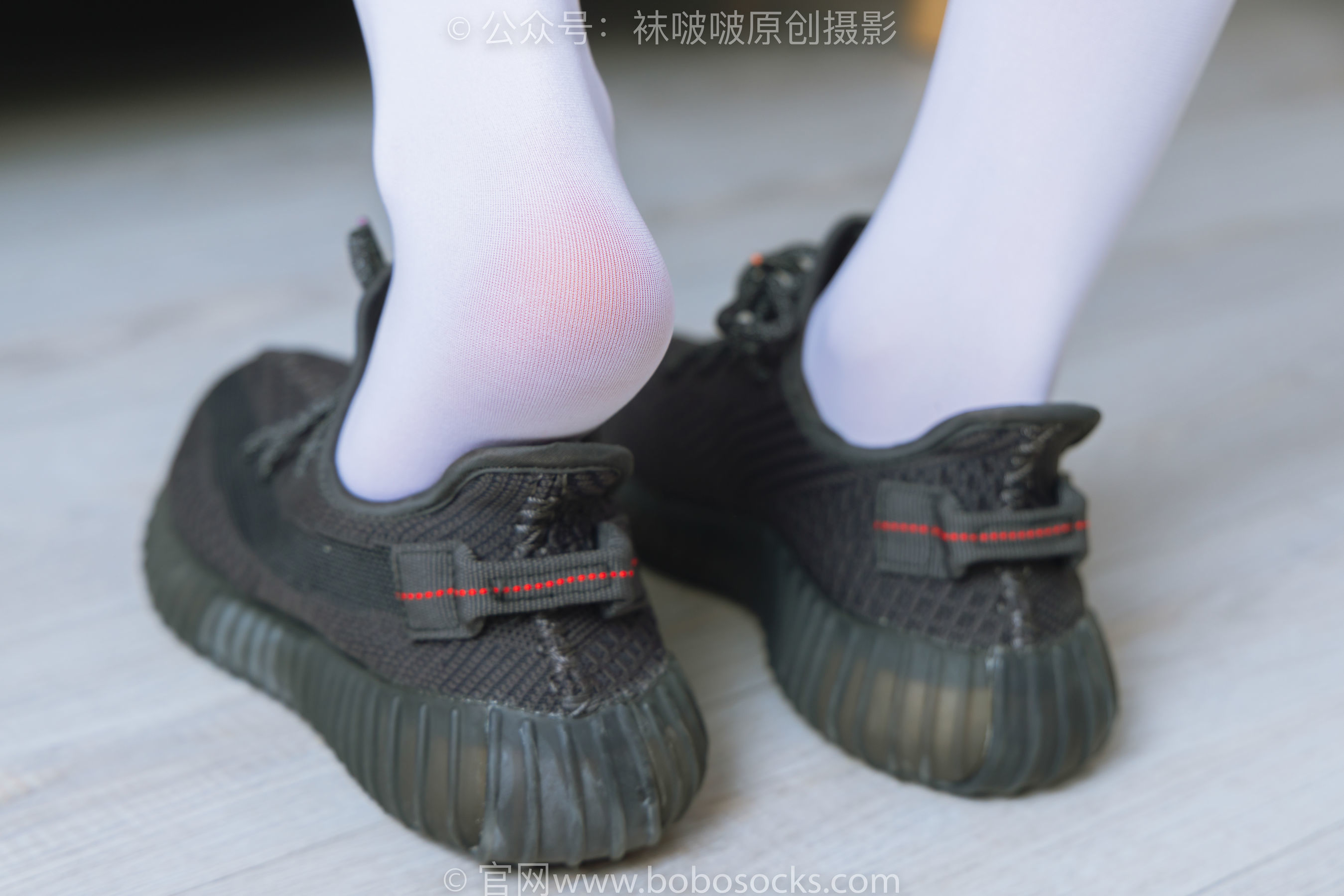 图片[79]-BoBoSocks袜啵啵 No.214 小沫 -黑色运动鞋、厚白丝[142P]-六色网