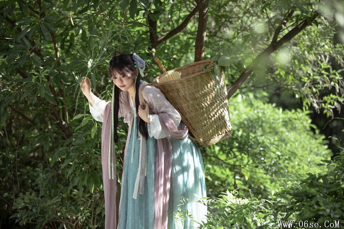 图片[43]-YiTuYu艺图语 Vol.5251 Jin Zou Ba[51P]-六色网
