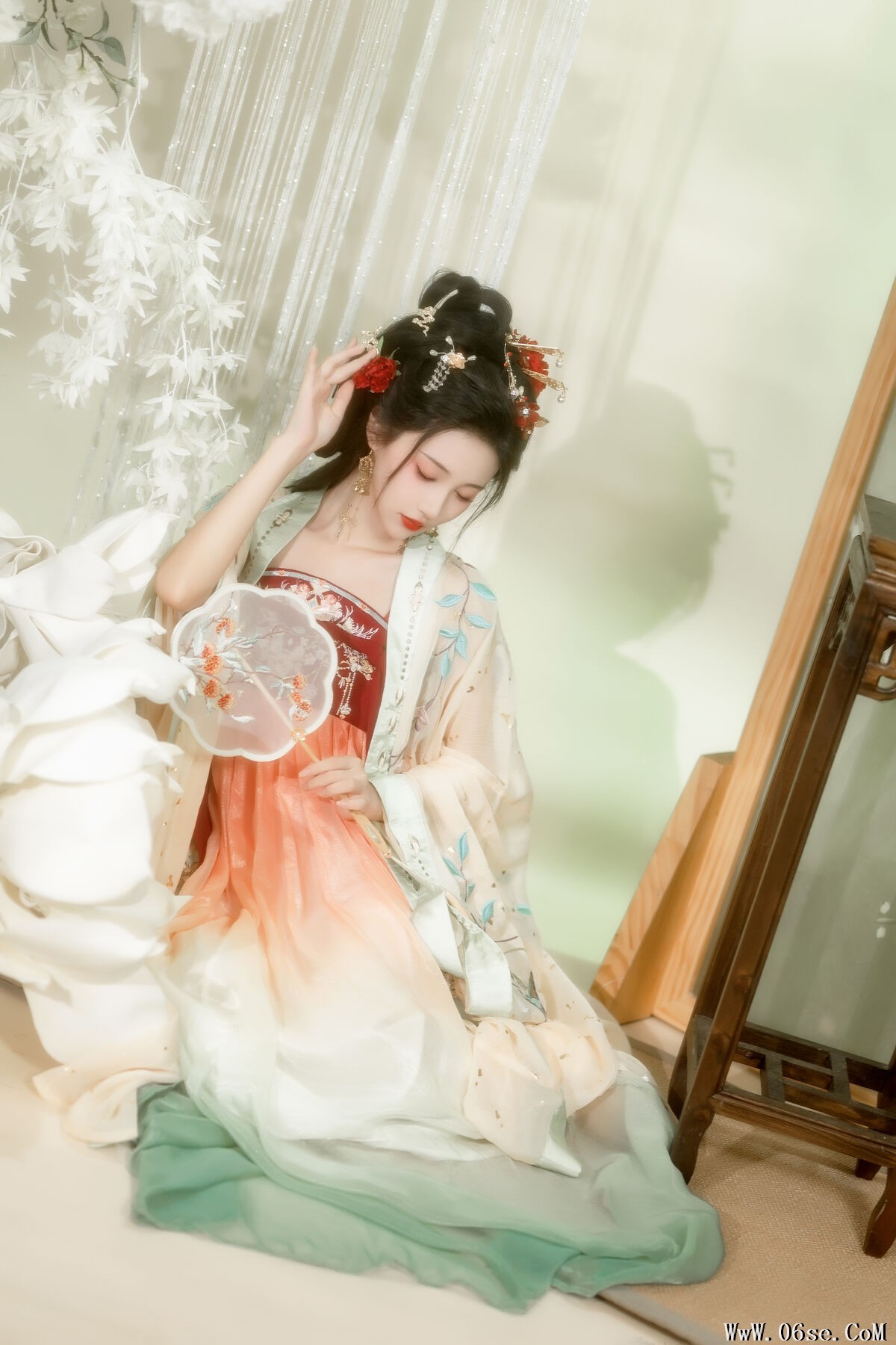 图片[25]-YiTuYu艺图语 Vol.7124 Qi Luo Sheng De Xiao Su Su[25P]-六色网
