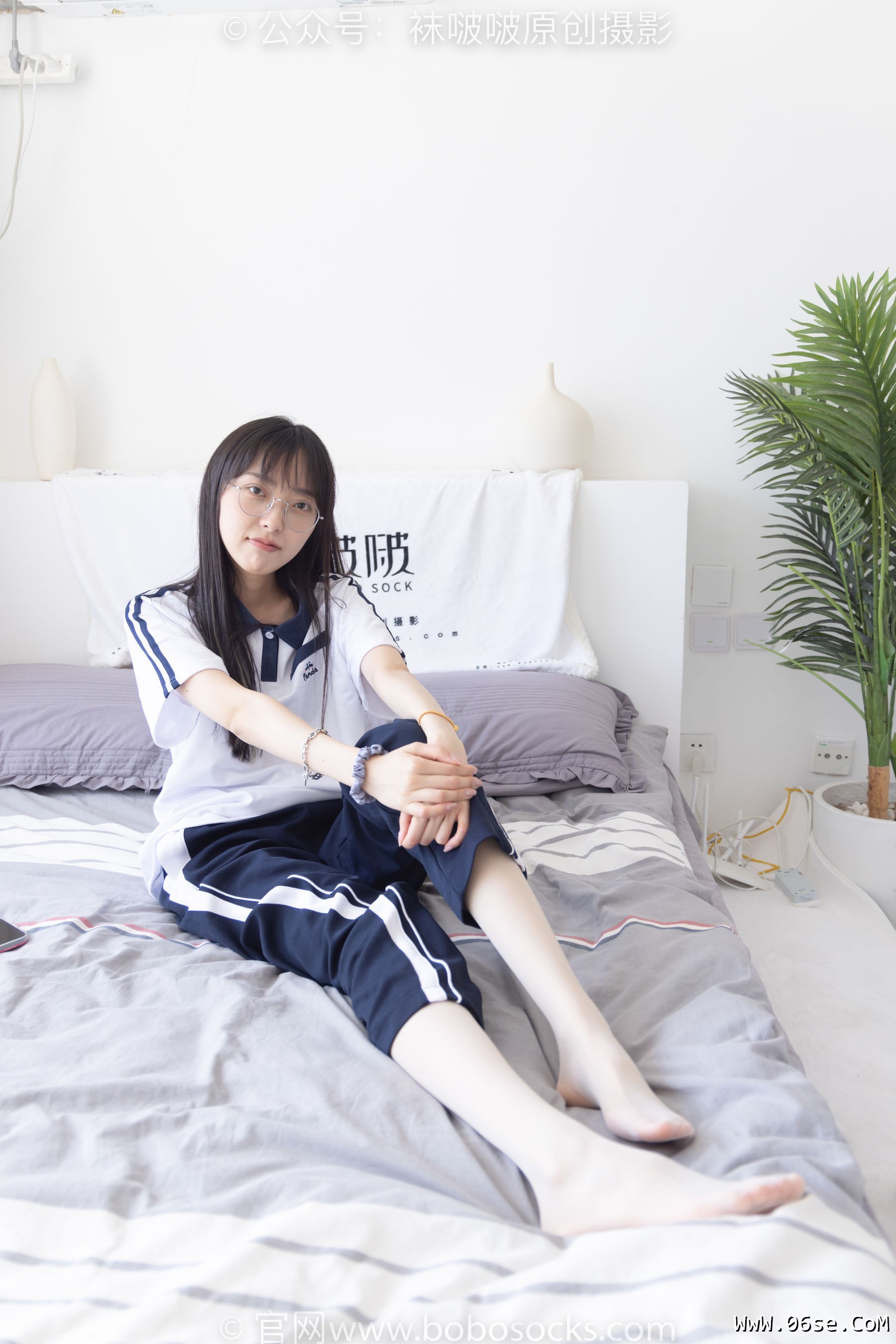 图片[112]-BoBoSocks袜啵啵 No.207 稚予 -aj板鞋、白棉袜、油亮白丝、校服裤里丝[140P]-六色网