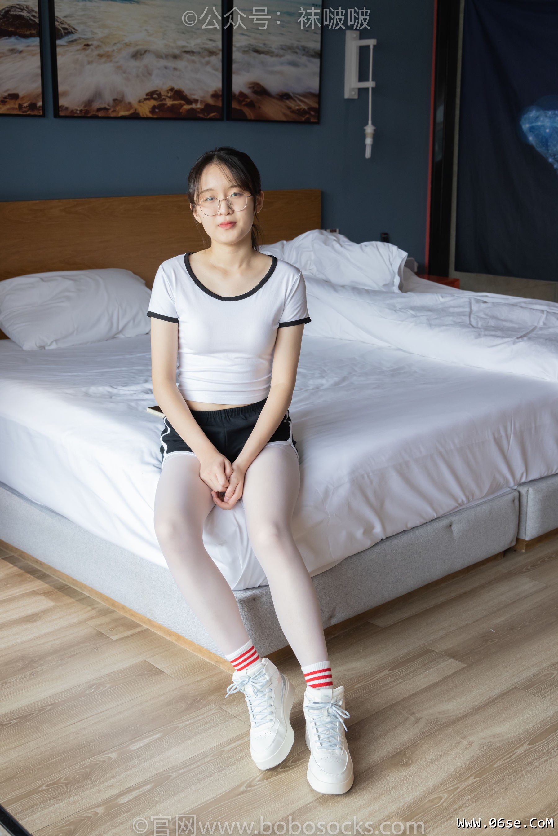 BoBoSocks袜啵啵 积分限定作品004 熊熊-板鞋、白棉袜、白丝[139P]-六色网