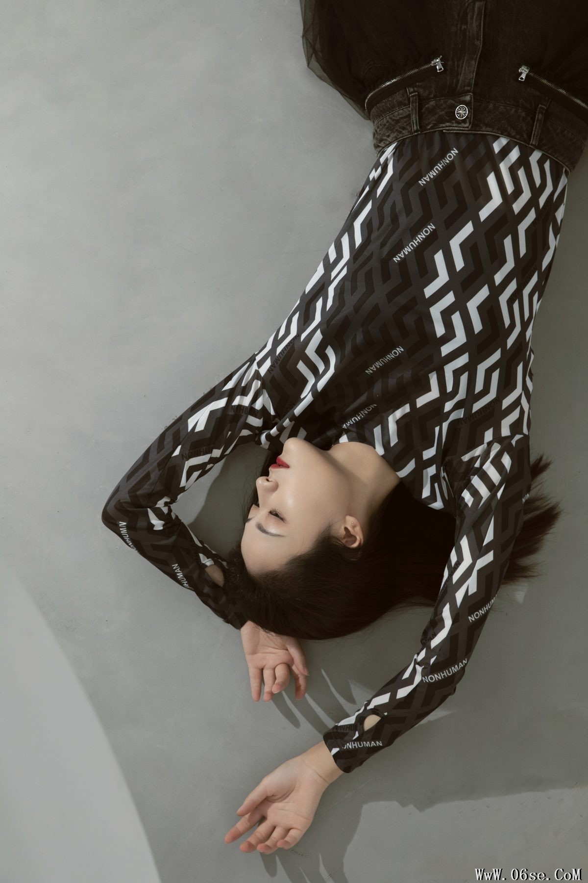 图片[27]-YiTuYu艺图语 Vol.5517 Zhou Xu Xu[37P]-六色网